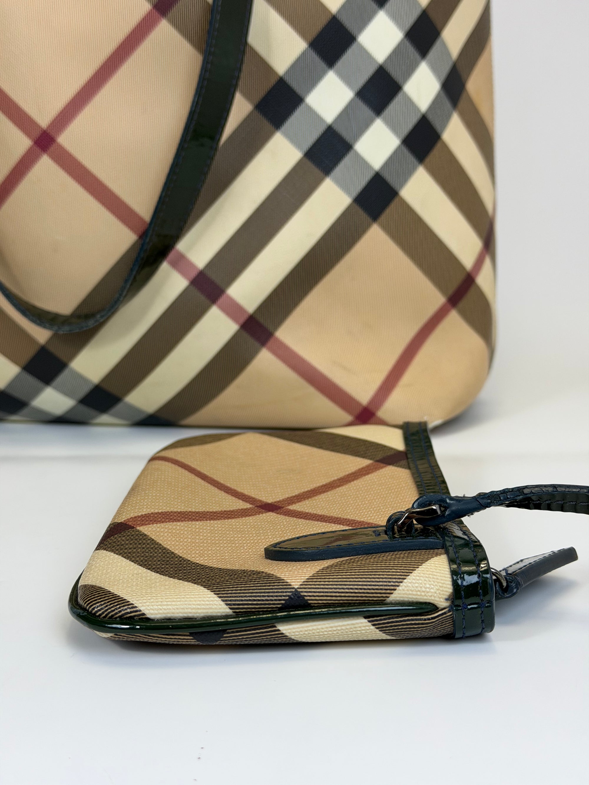 Borsa Burberry beige e verde