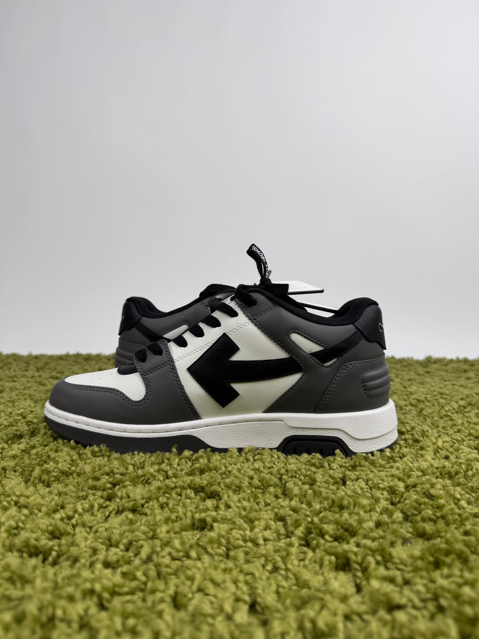 Off White Out Of Office 42