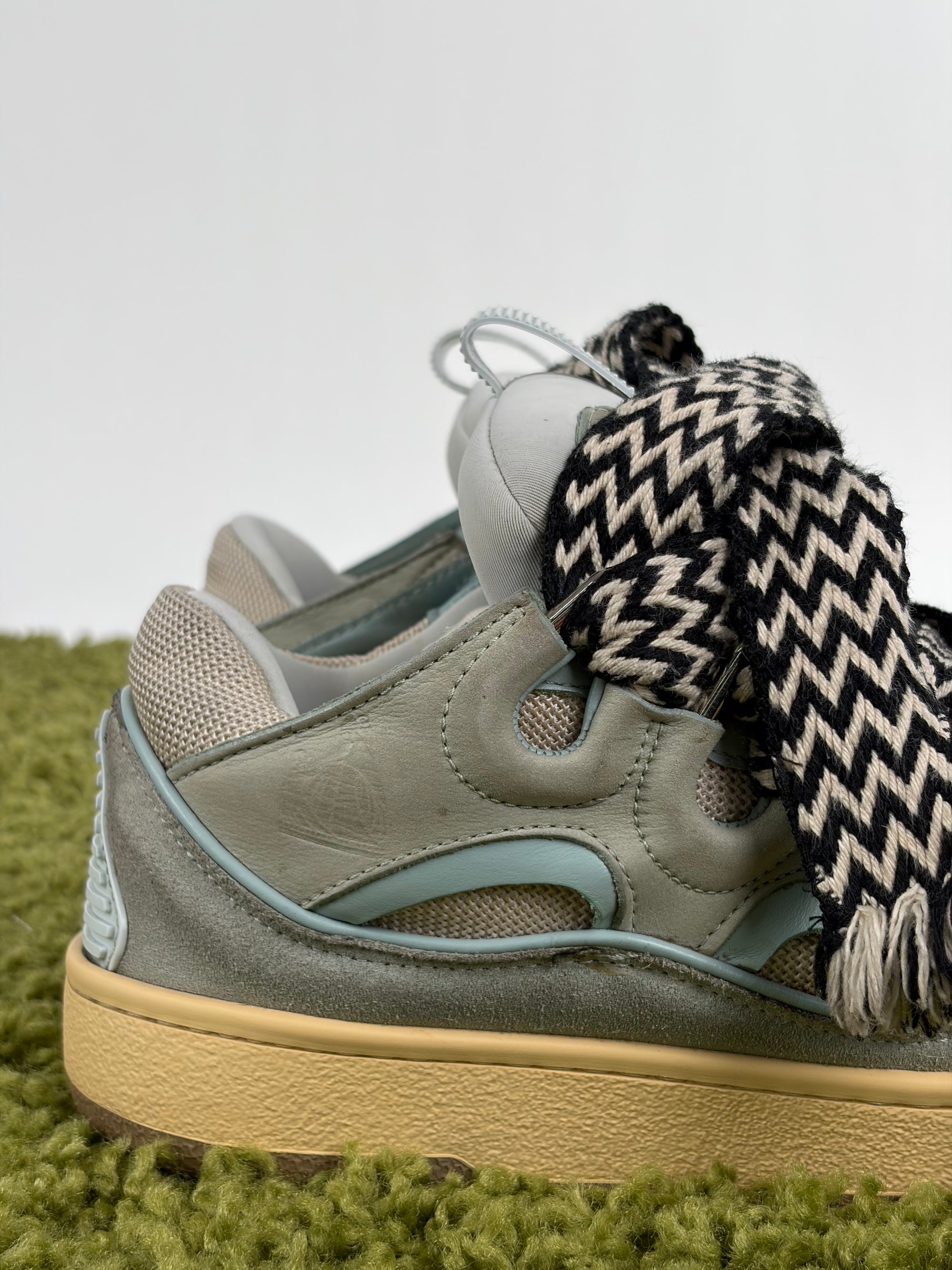 Lanvin Size 38 azzurre e grigie