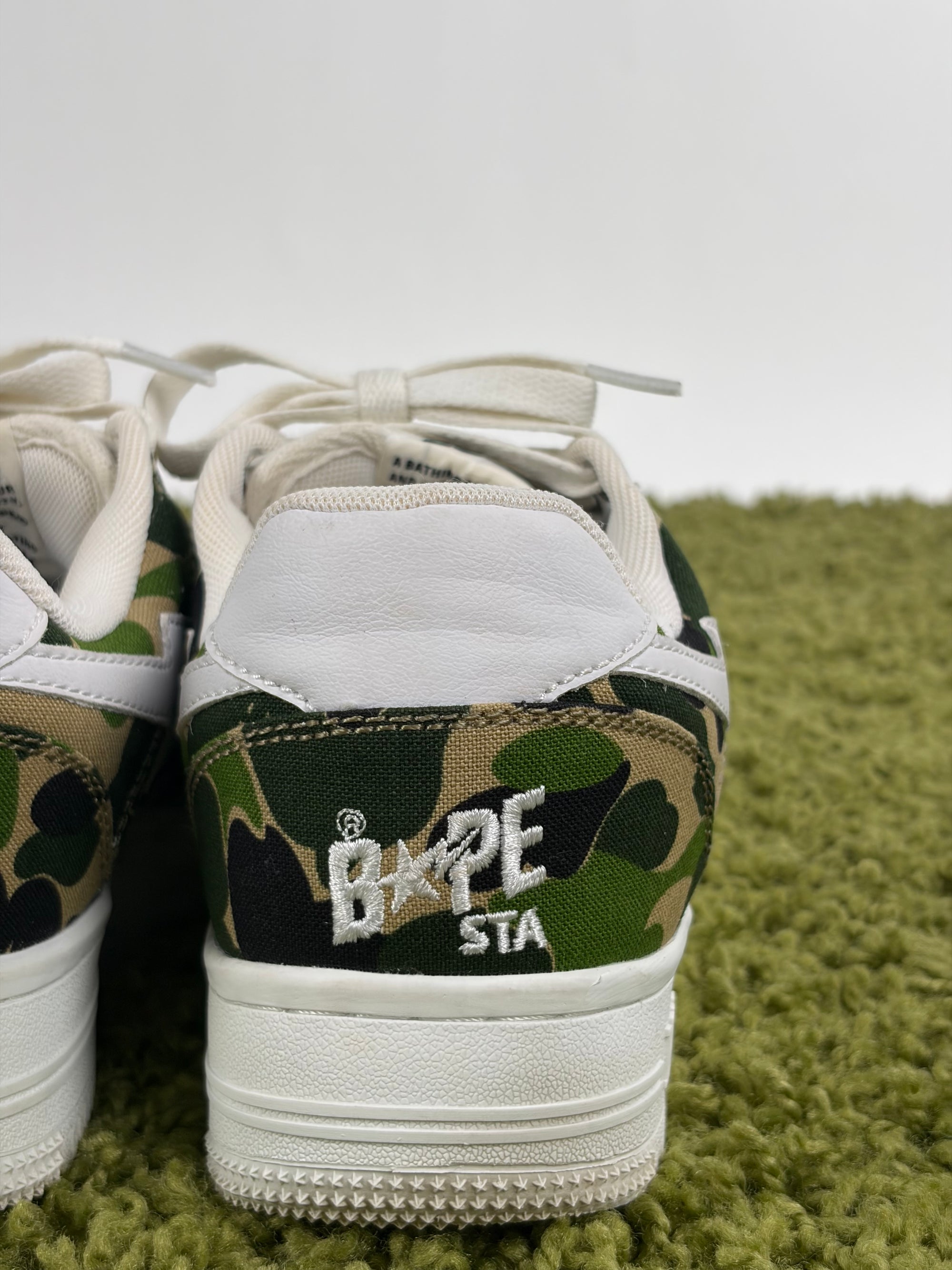A bathing Ape Size 8.5=42.5 verdi e bianche