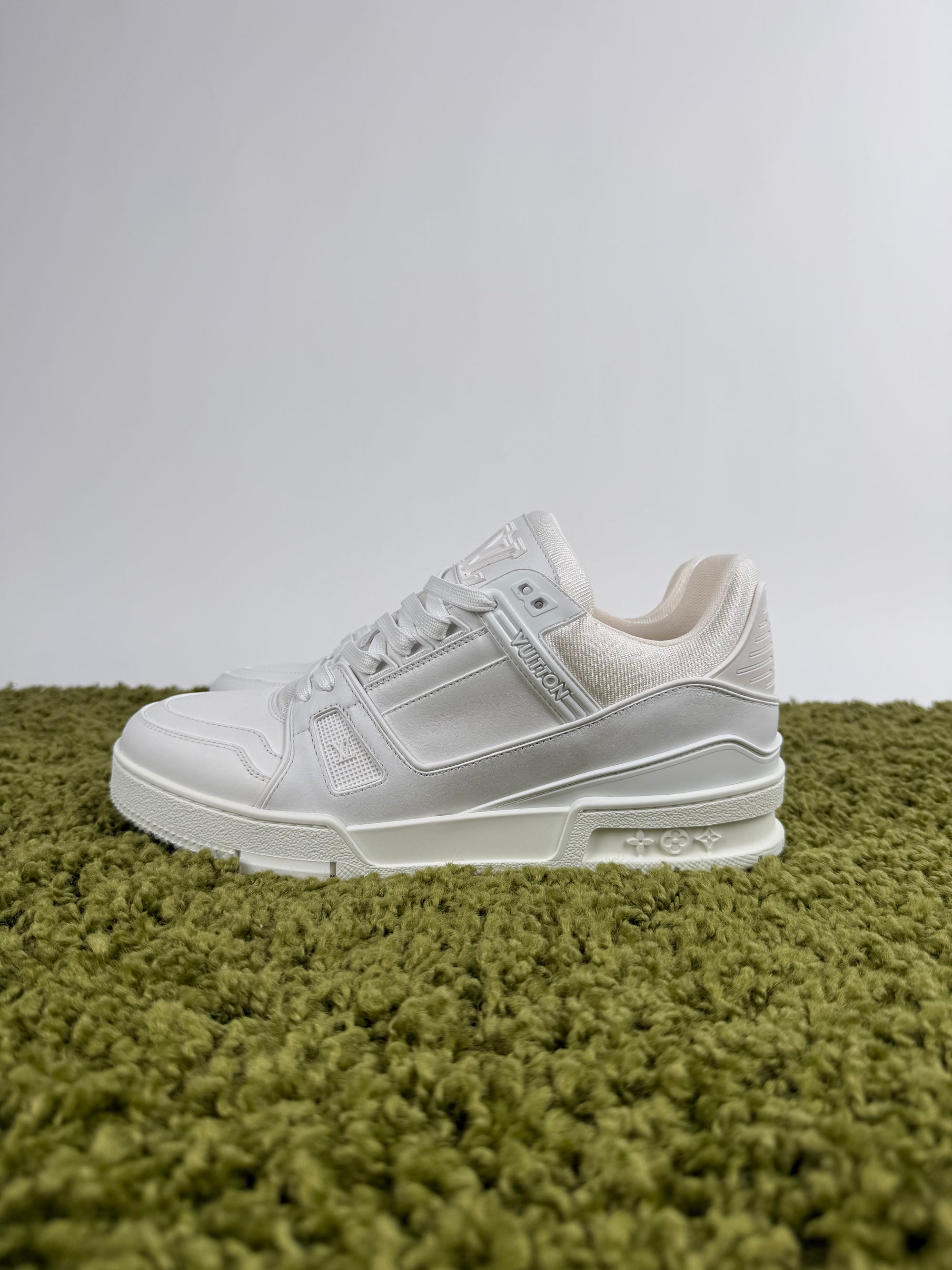 Louis Vuitton Trainer Bianca 7.5