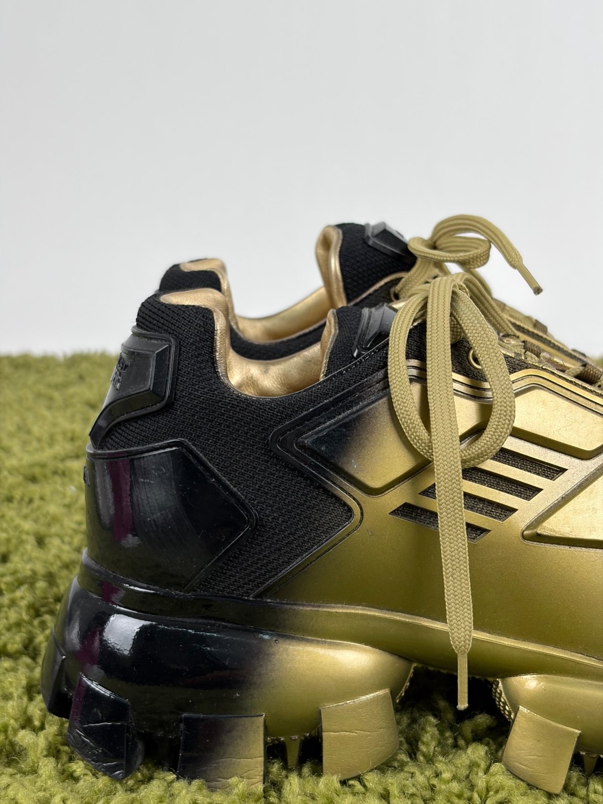 Prada Thunder Size 9.5=43.5 calza 44/44.5 - Second Hand Di Fiore