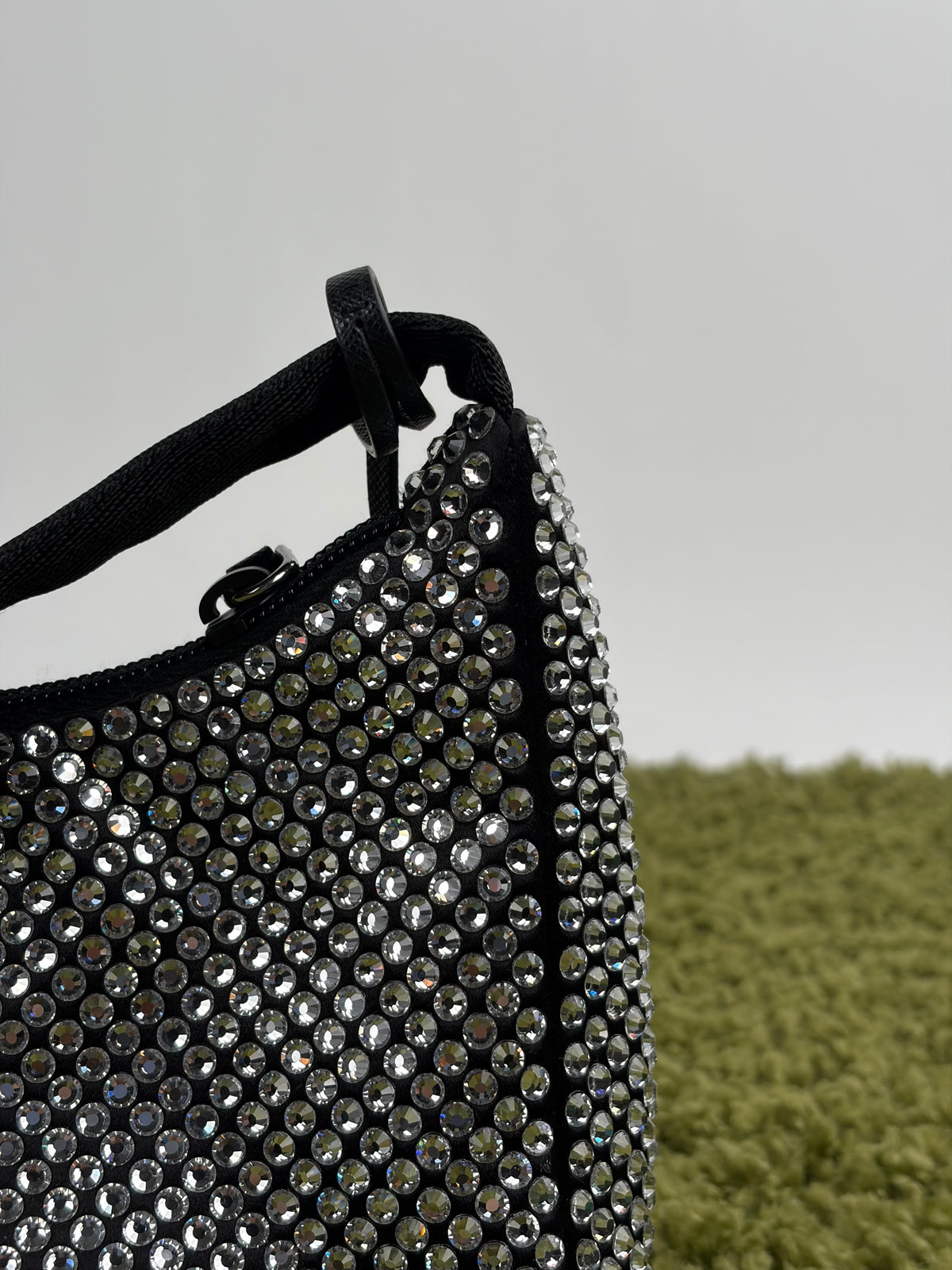 Borsa Prada Re Edition Nera con Cristalli
