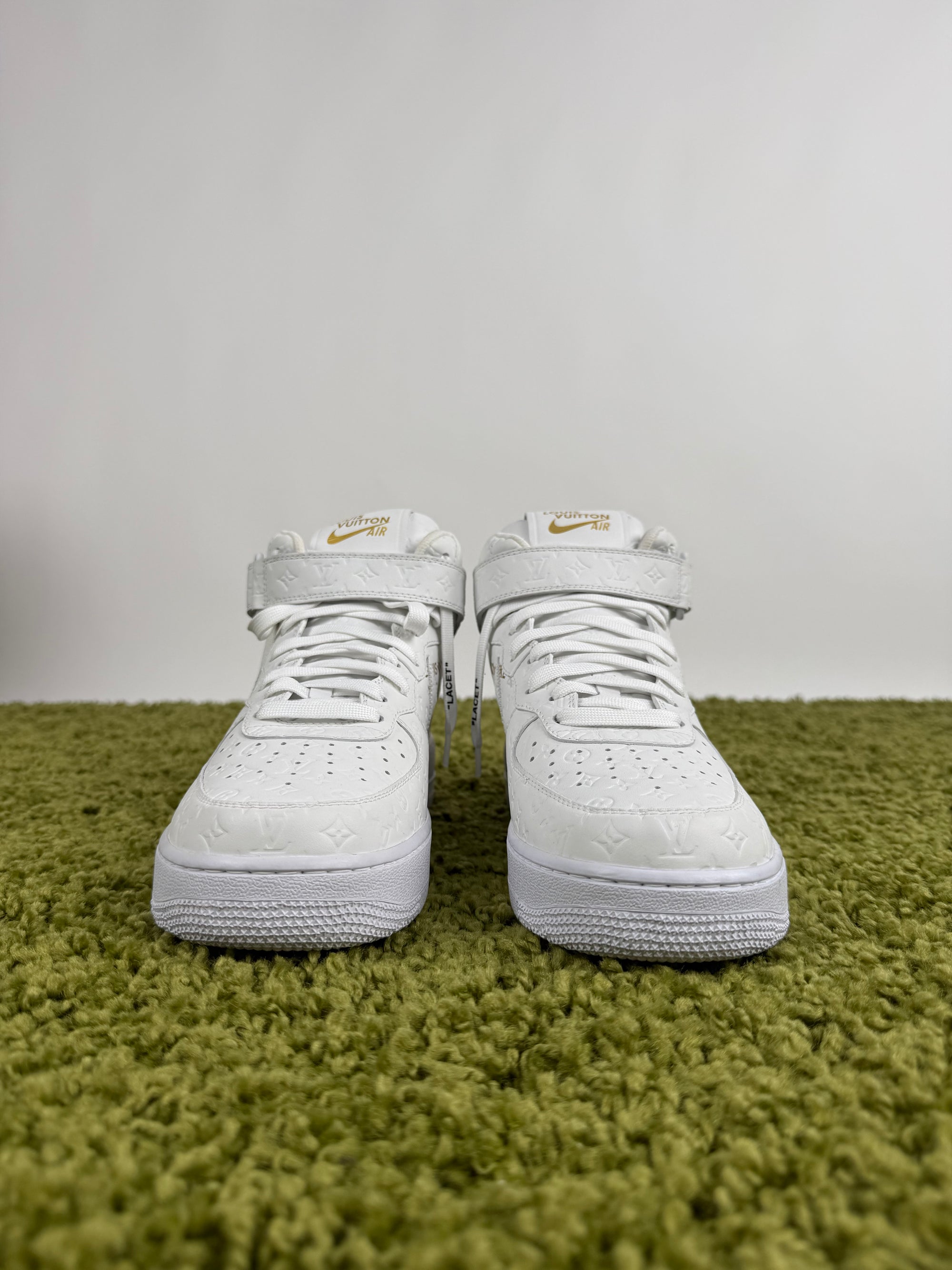 Louis Vuitton x Nike air force 1 High 42