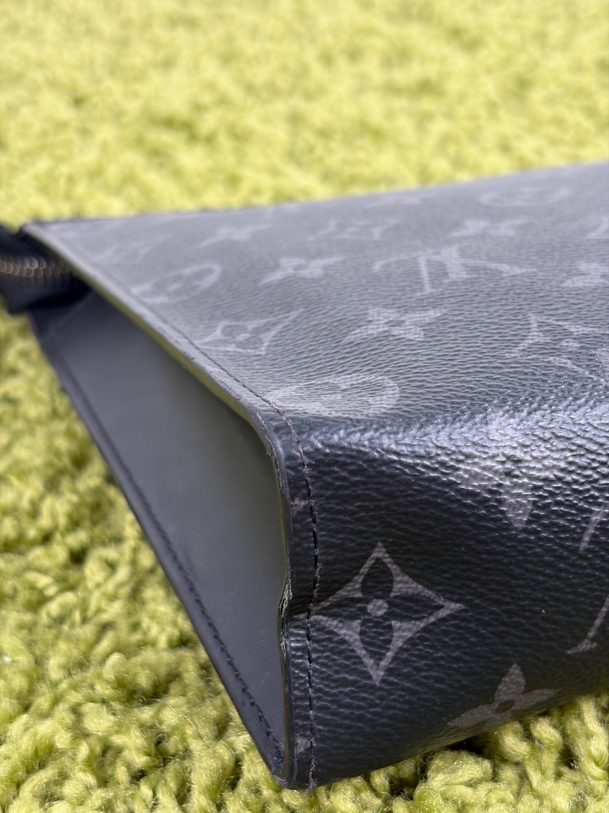 Pochette Louis Vuitton nera