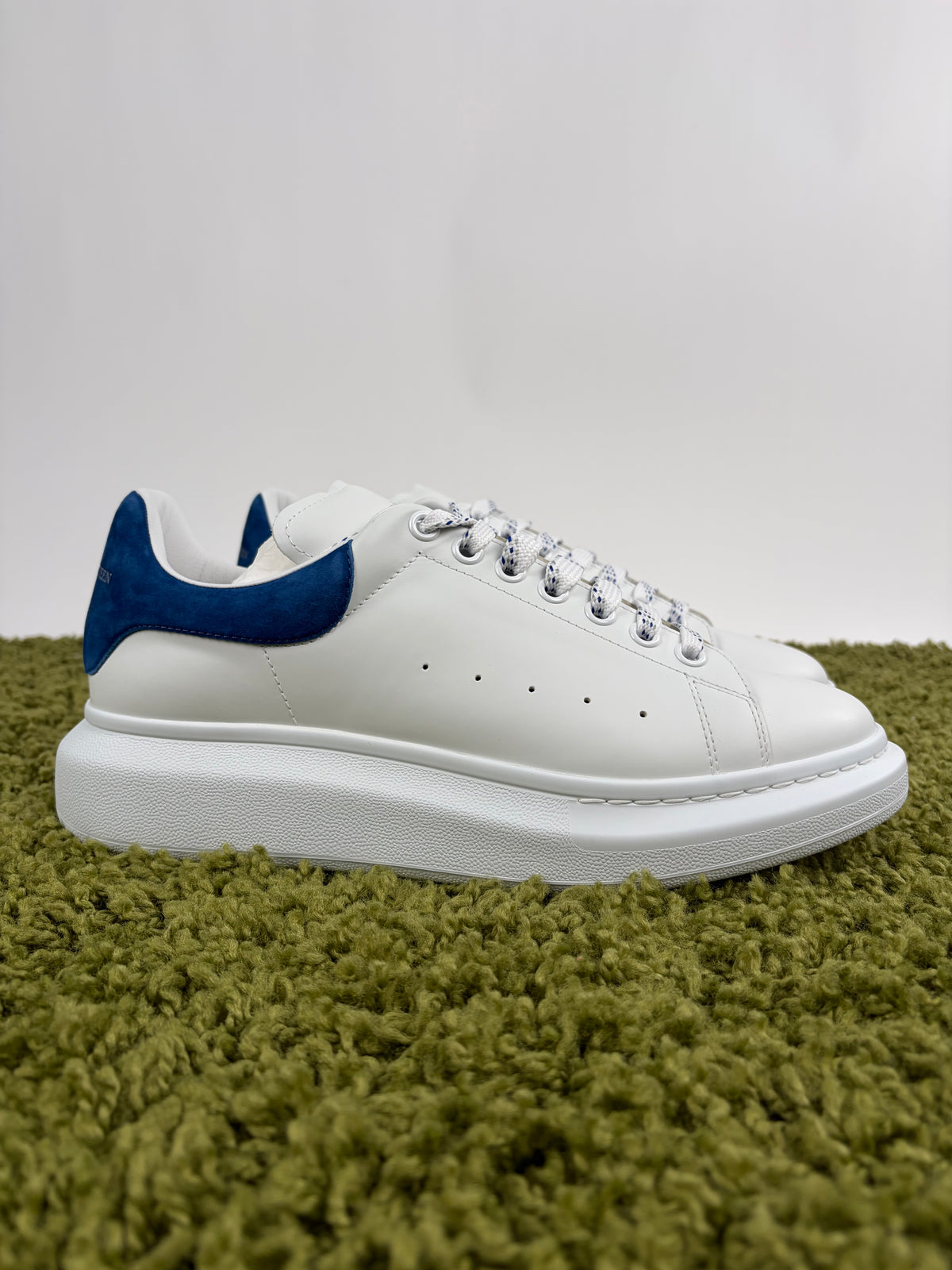 Alexander McQueen Bianco 44