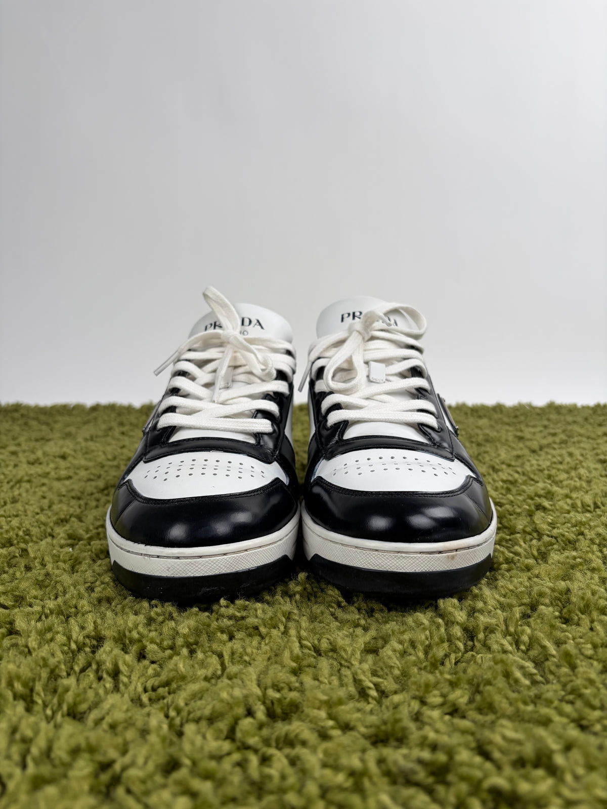 Prada Downtown Nera 8.5