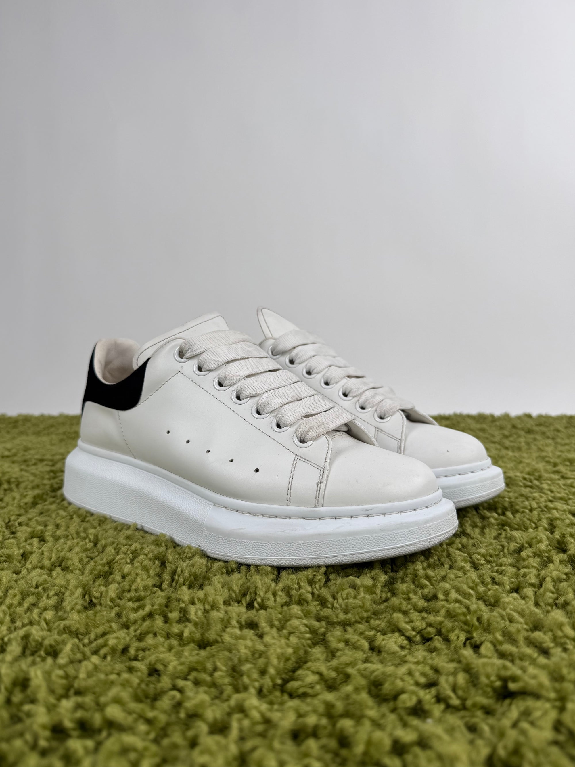 Alexander Mcqueen Bianca 40
