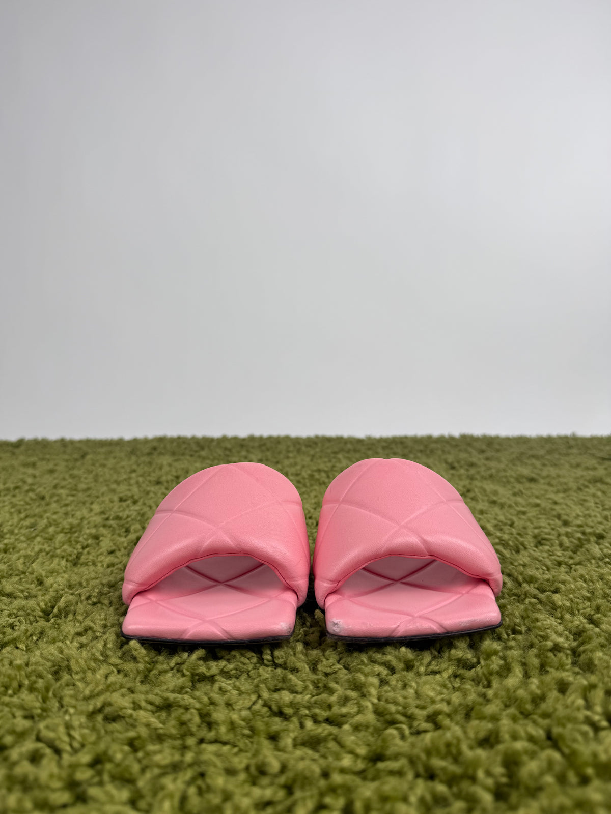 Bottega Veneta Lido Flat Sandal Rosa 36