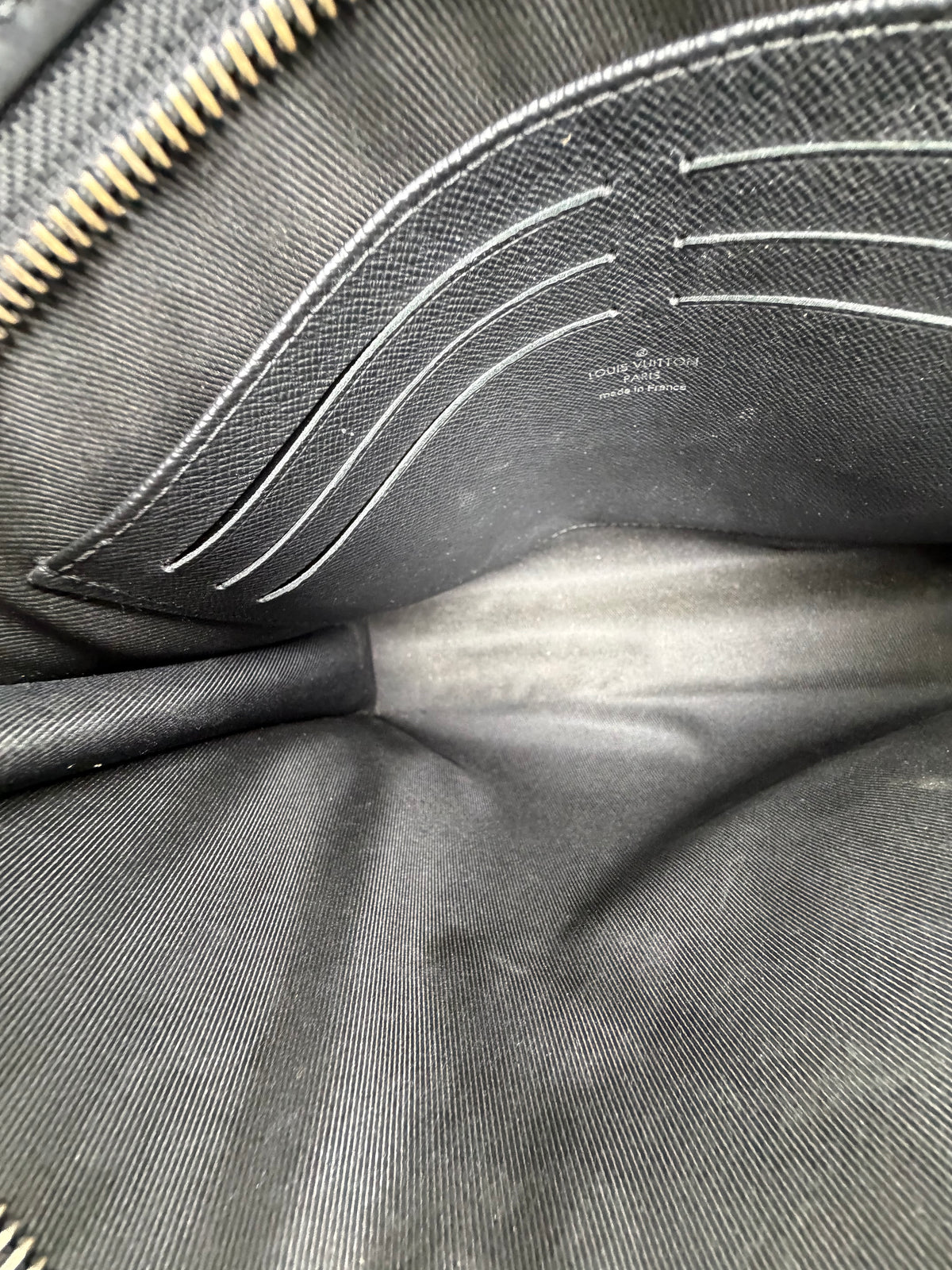 Pochette Louis Vuitton Voyage MM Nero