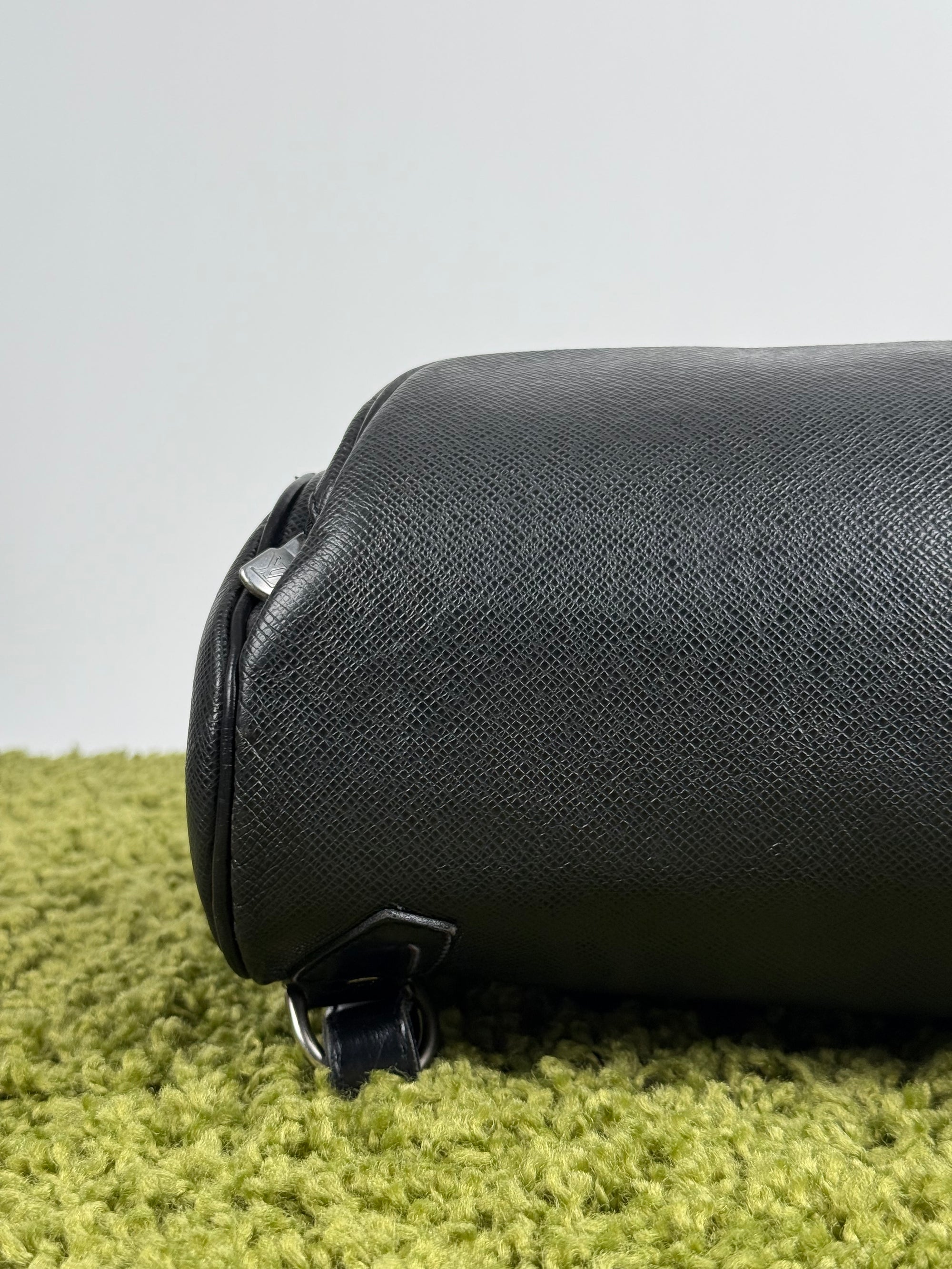 Zaino Cassiar Louis Vuitton in pelle Taiga Nero