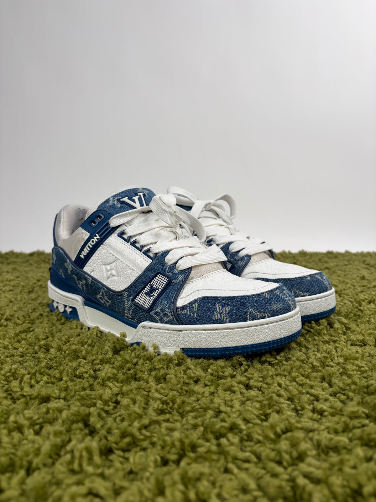 Louis Vuitton Trainer in Denim Blu 7.5