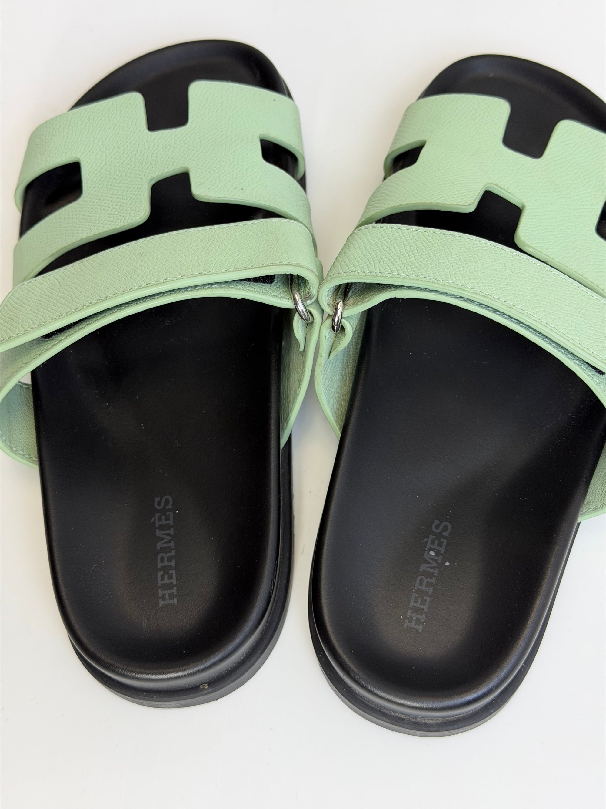 Sandalo Hermès Size 35 neri e verdi