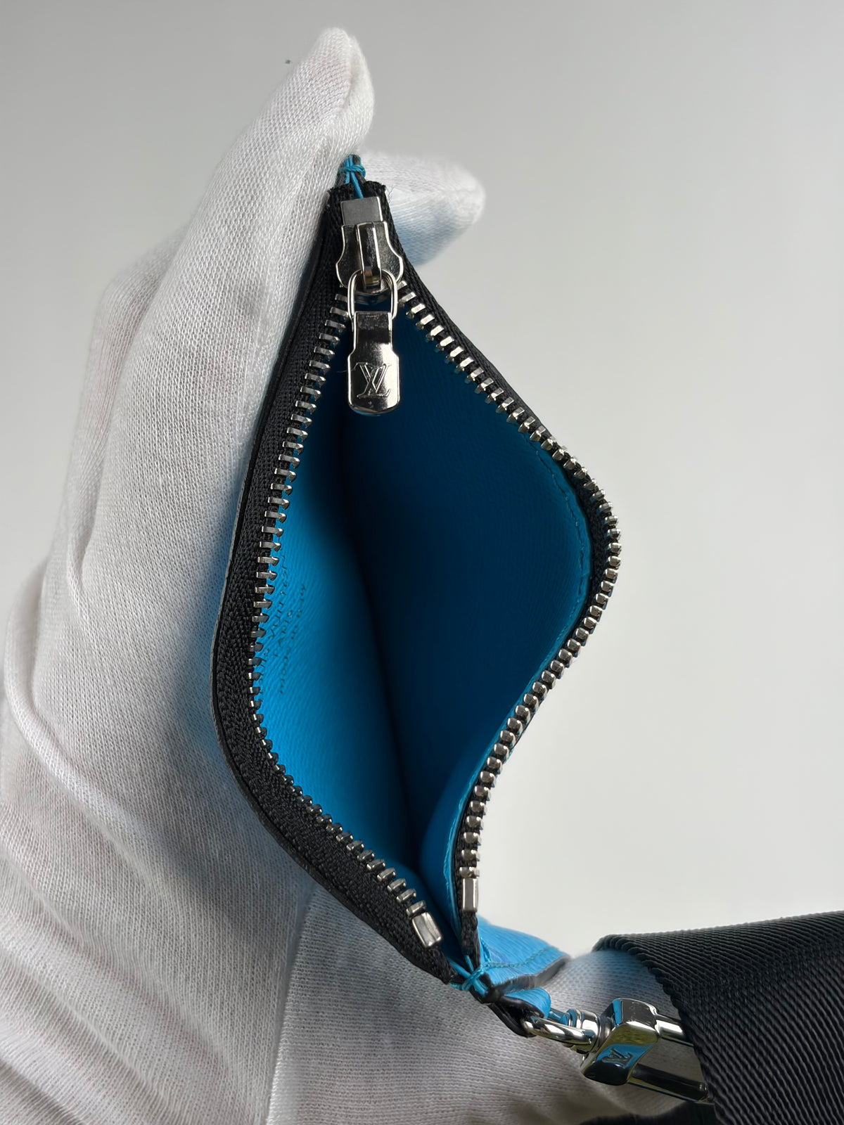 Mini Borsa a tracolla Louis Vuitton Gaston Azzurra