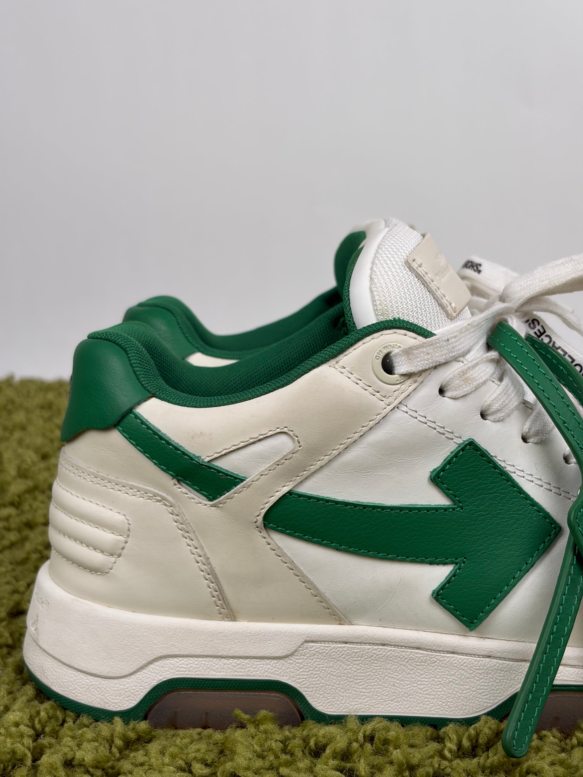 Off white Size 43 bianche e verdi