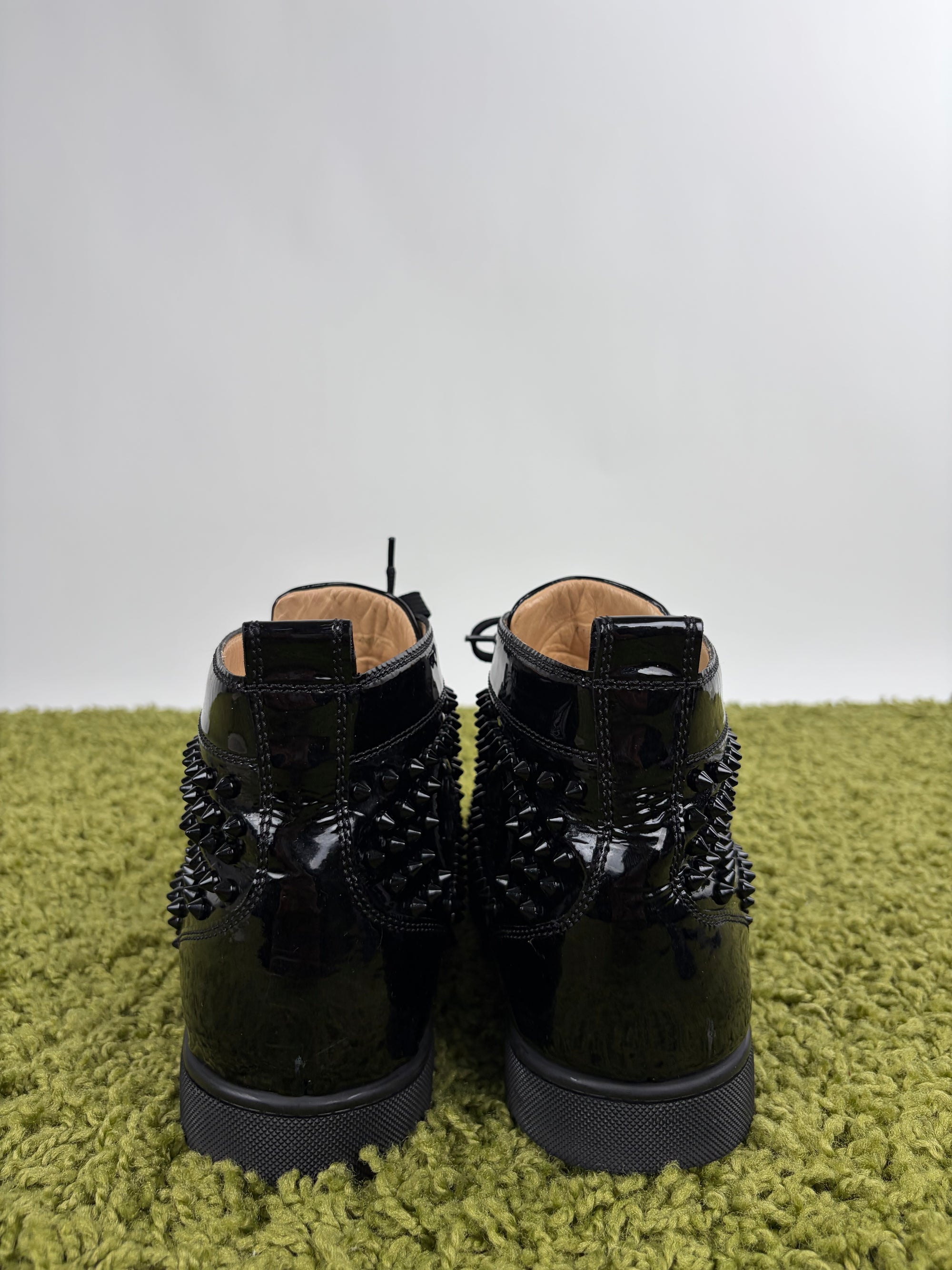 Louboutin alte Size 44.5 nere lucide