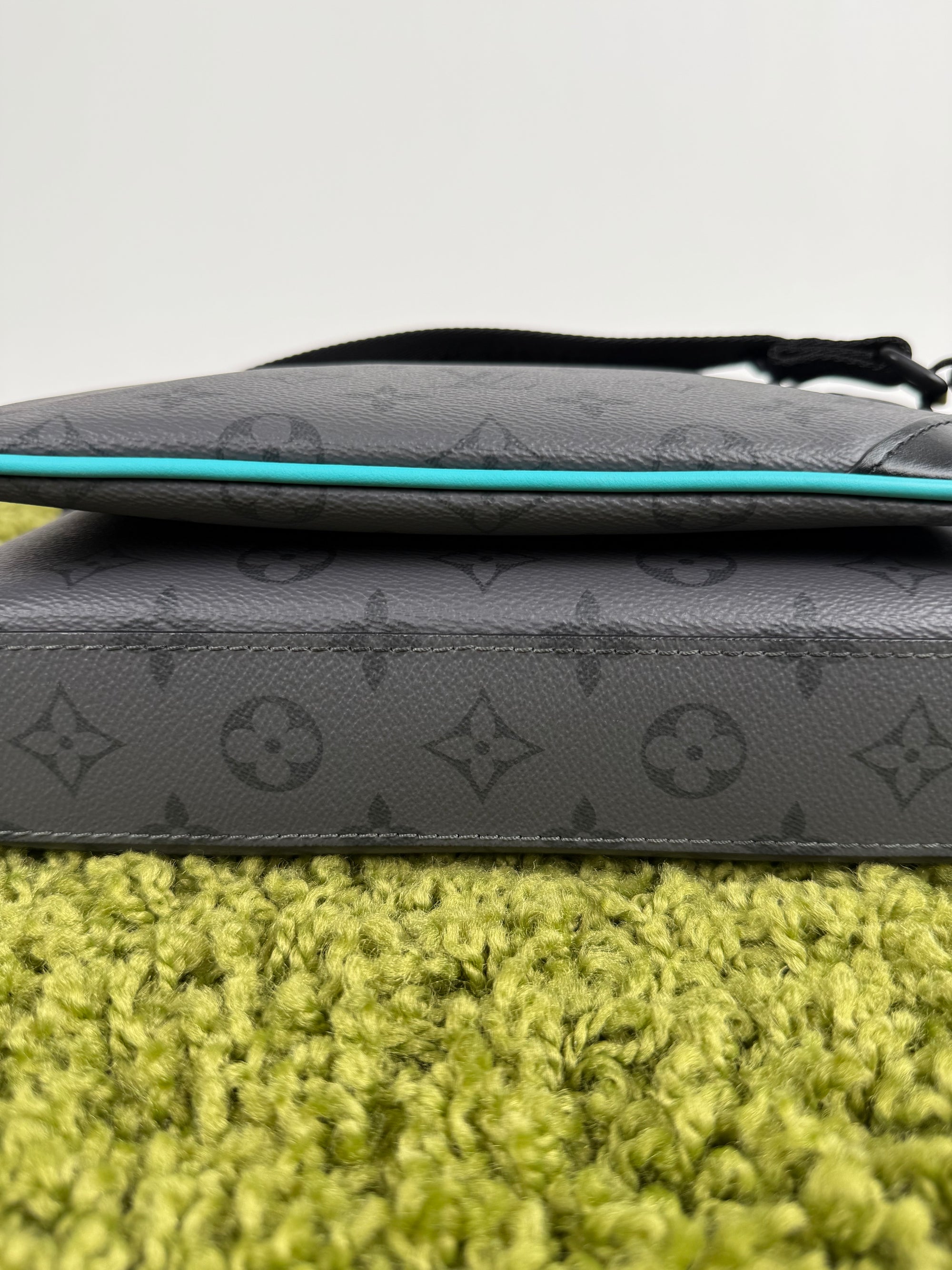 Borsa Trio Messenger Louis Vuitton Grigia