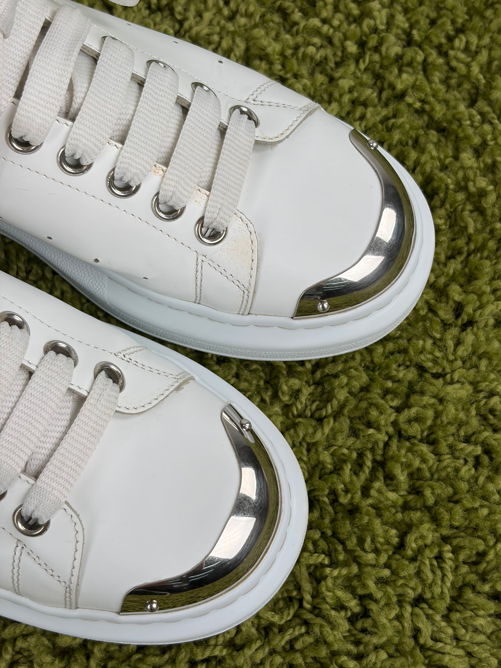 Mcqueen Size 42 bianche e argento