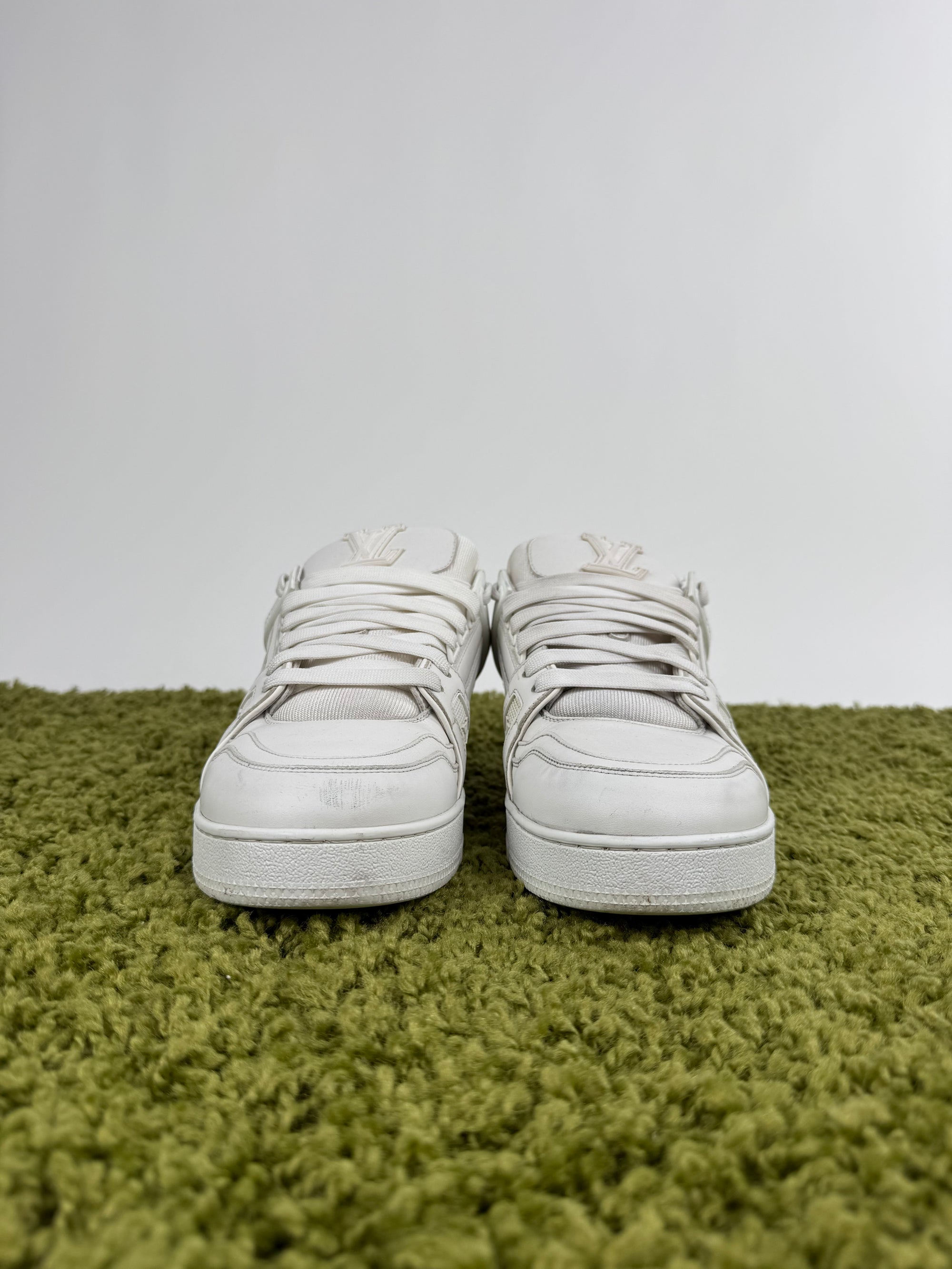 Louis Vuitton Trainer Bianca 9