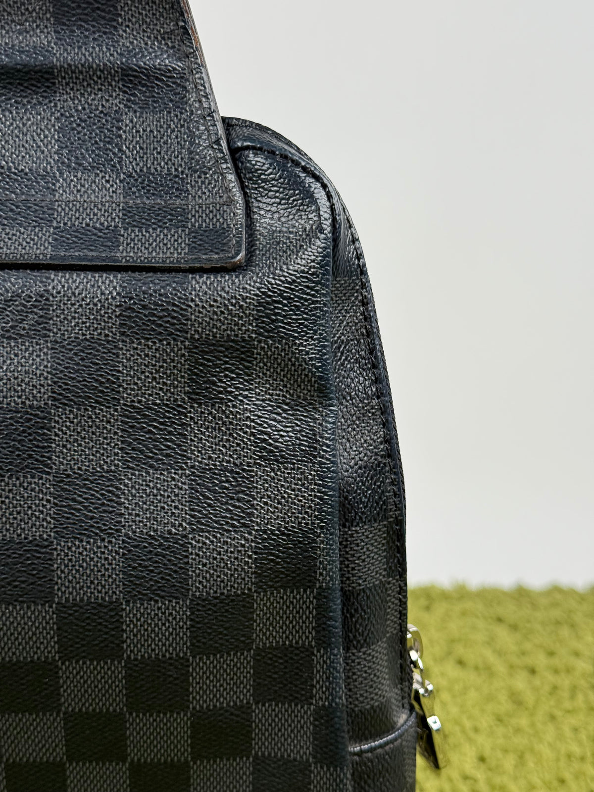 Mono spalla Louis Vuitton Avenue Sling Nero