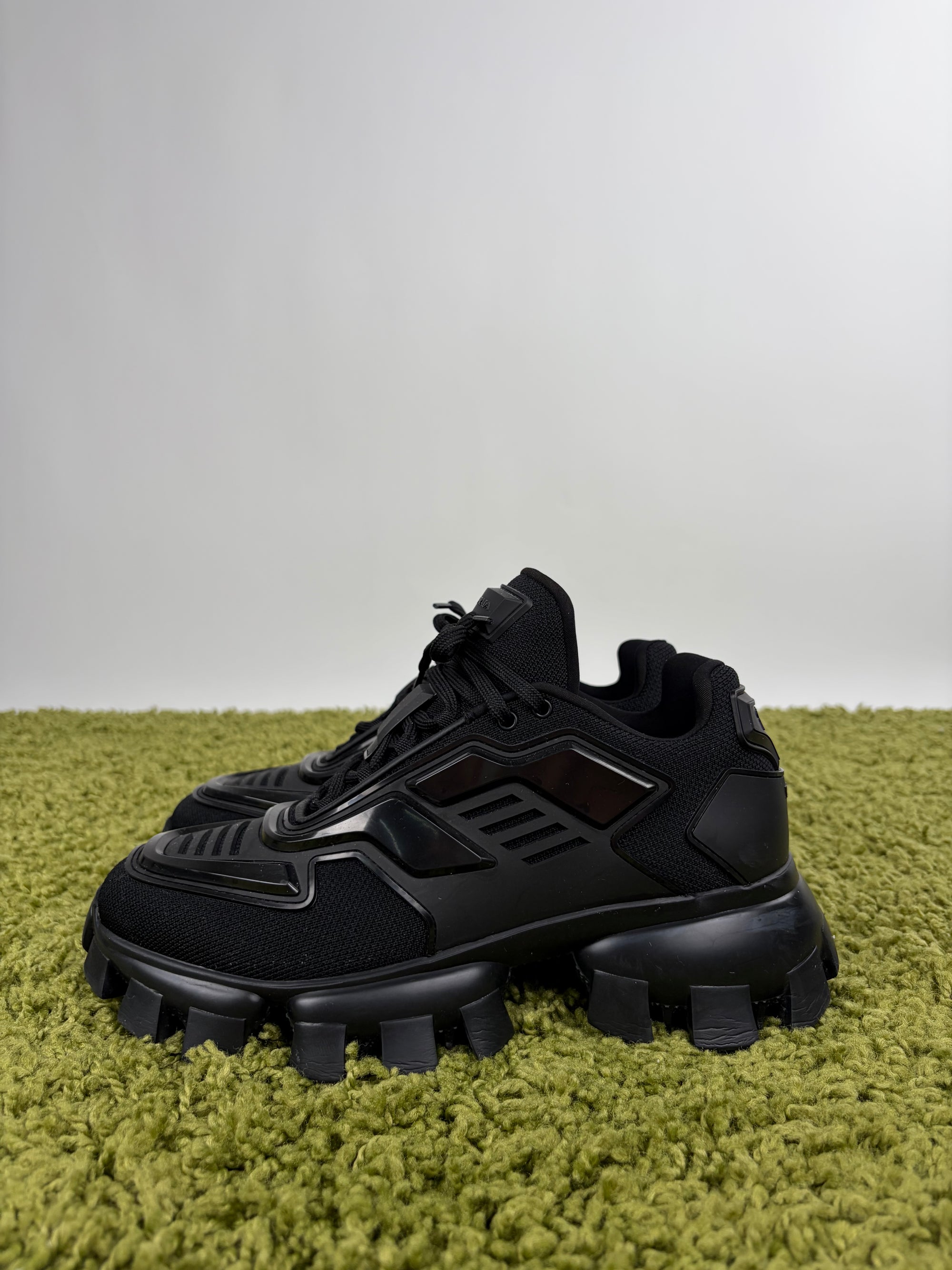 Prada Thunder Size 5=39 nere