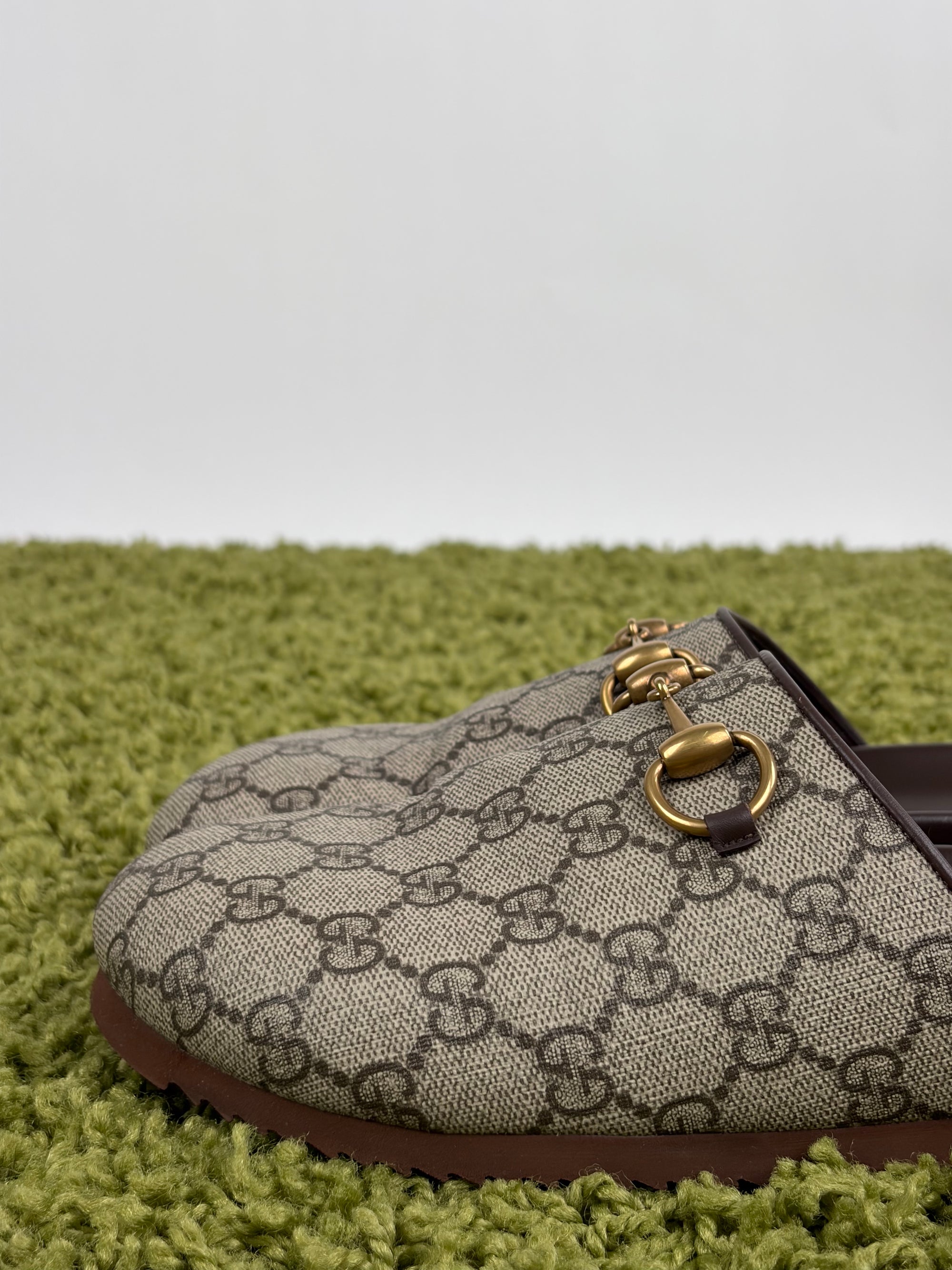 Sandali Gucci Size 37.5 beige e marroni