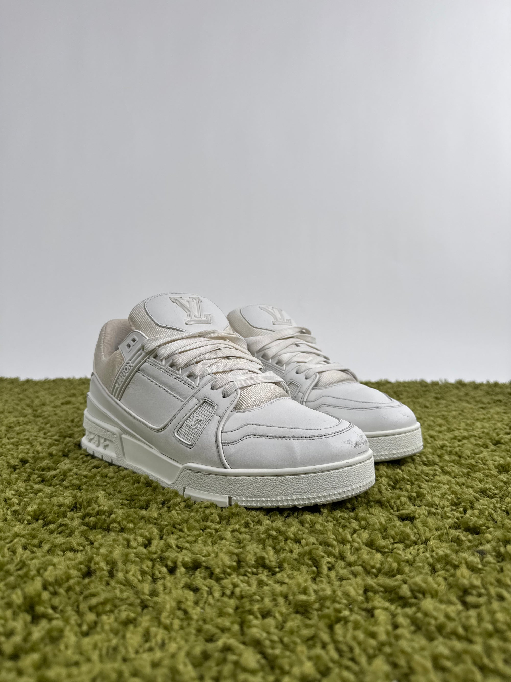 Louis Vuitton Trainer 42 veste 43
