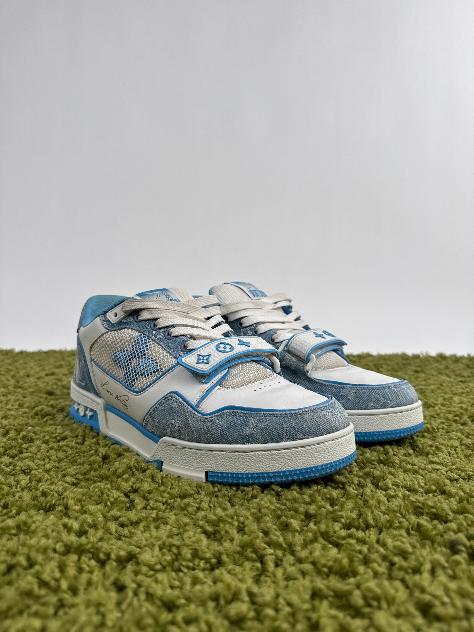 Louis Vuitton Trainer 42 veste 43