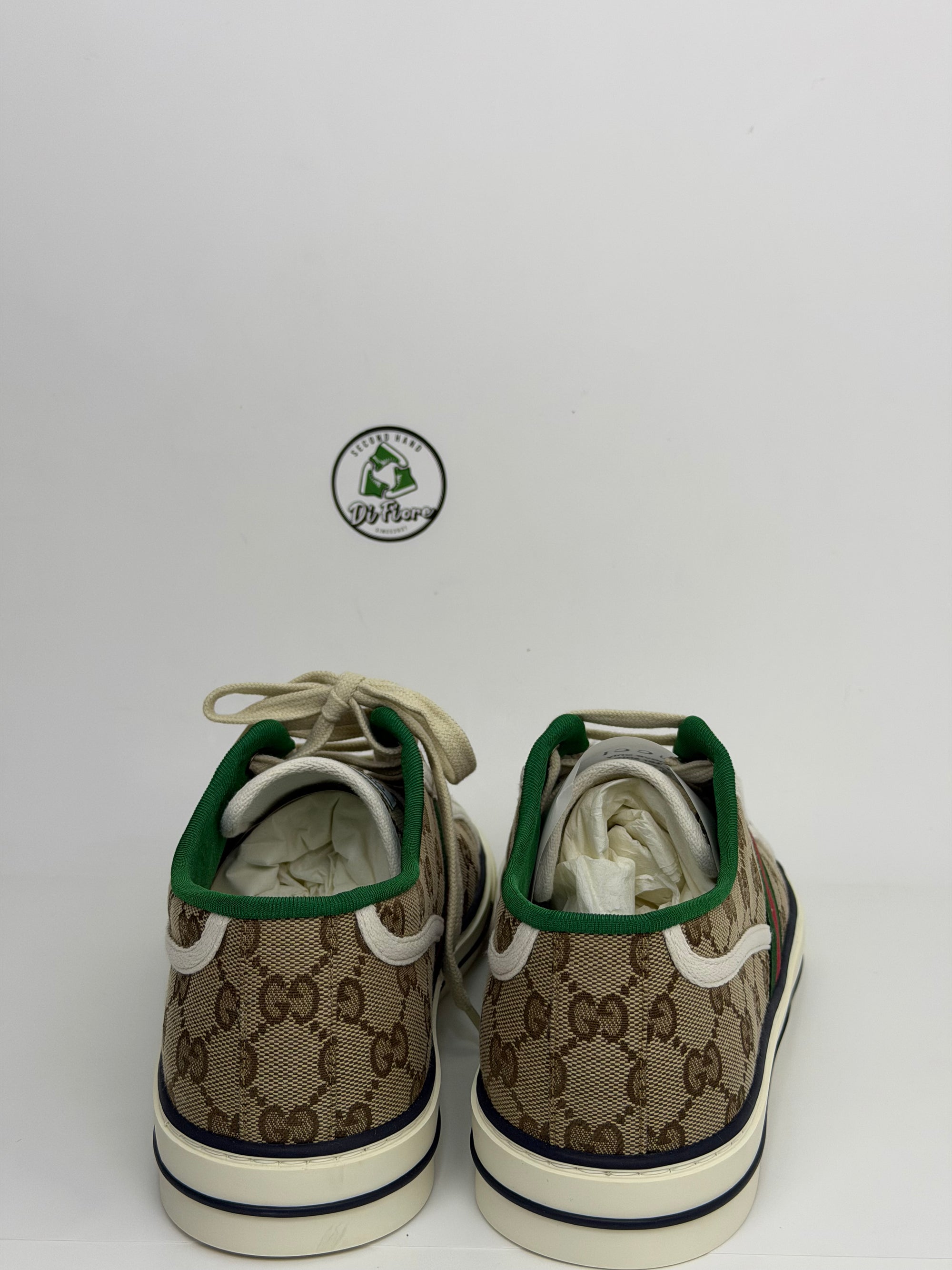 Gucci tennis Size 8=42 veste 42.5