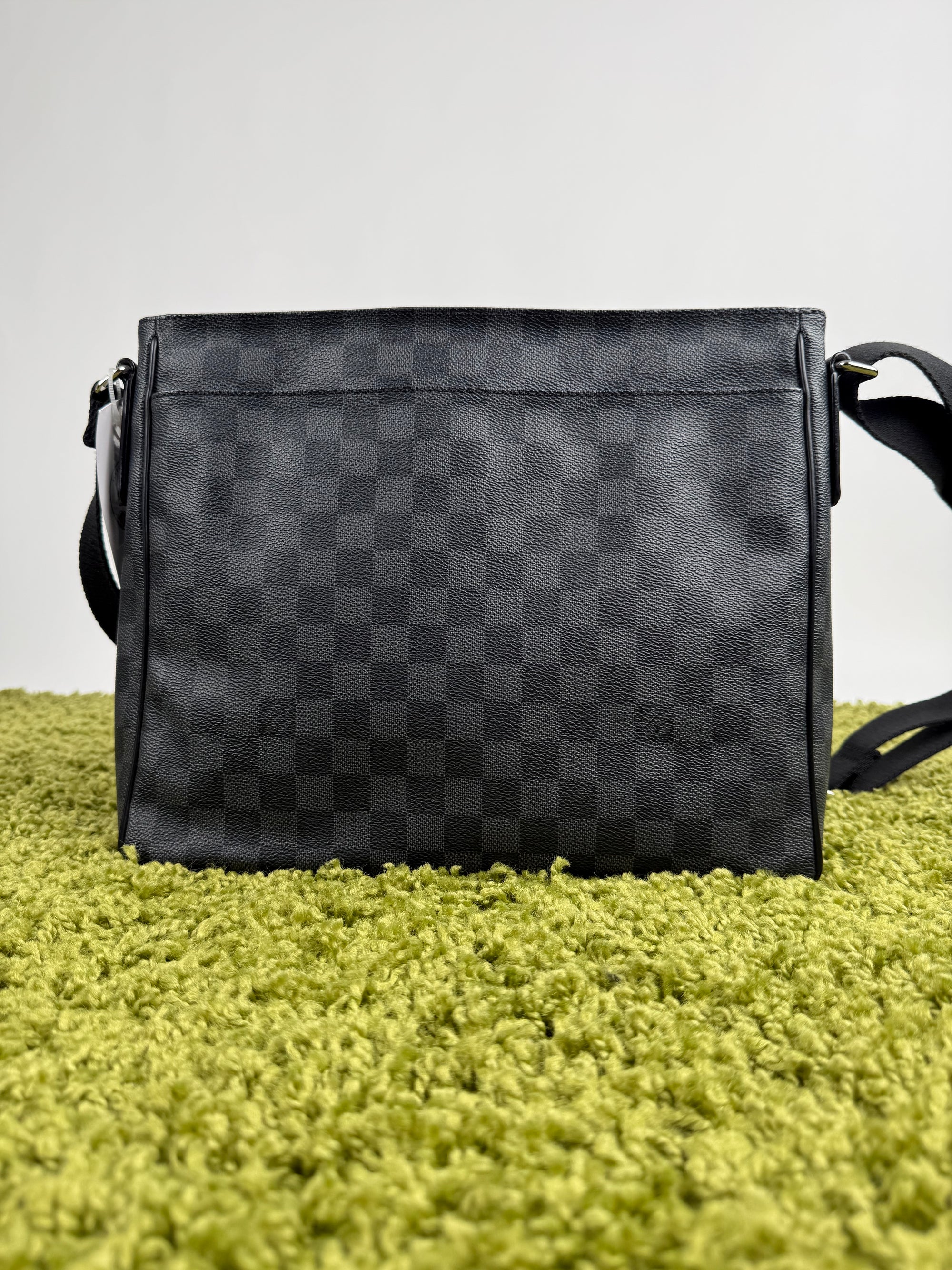 Borsello Messenger District Louis Vuitton Grigio