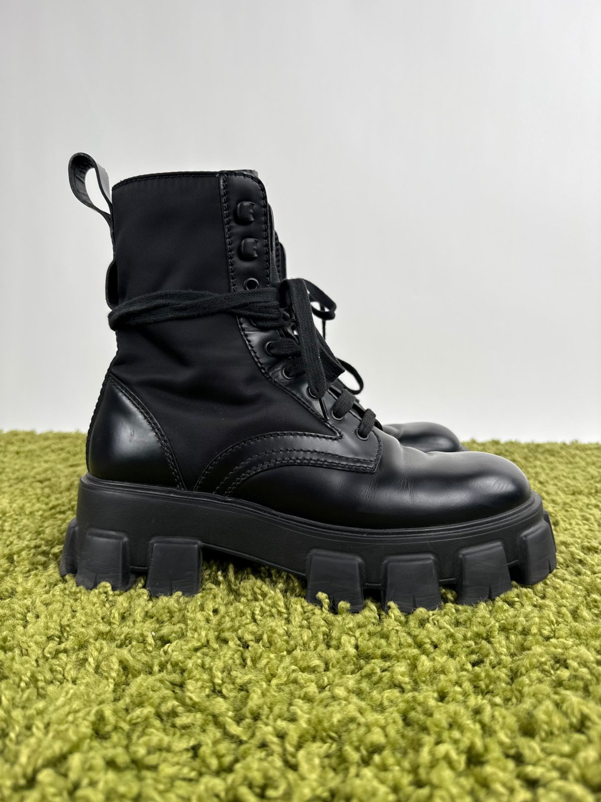 Stivale Monolith Prada Nero 7.5 - Second Hand Di Fiore