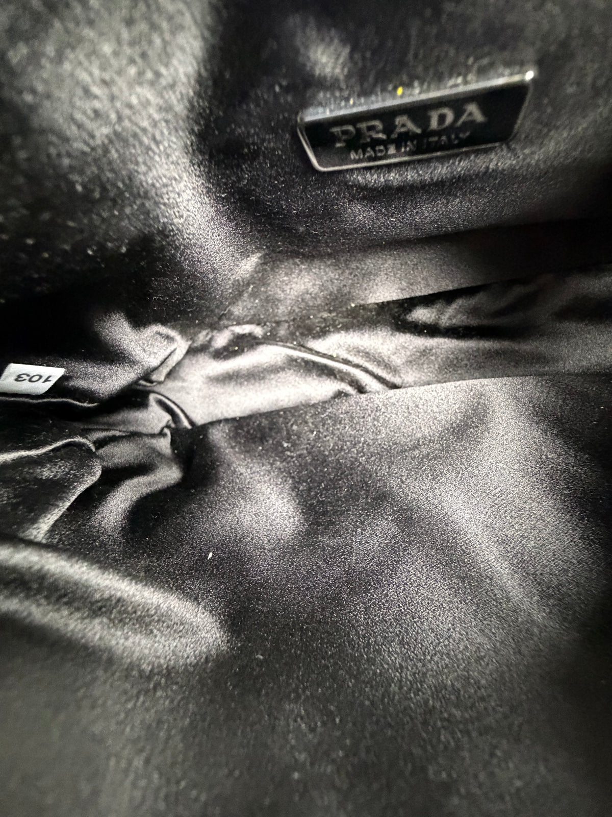 Borsa Prada Re Edition Nera con Cristalli