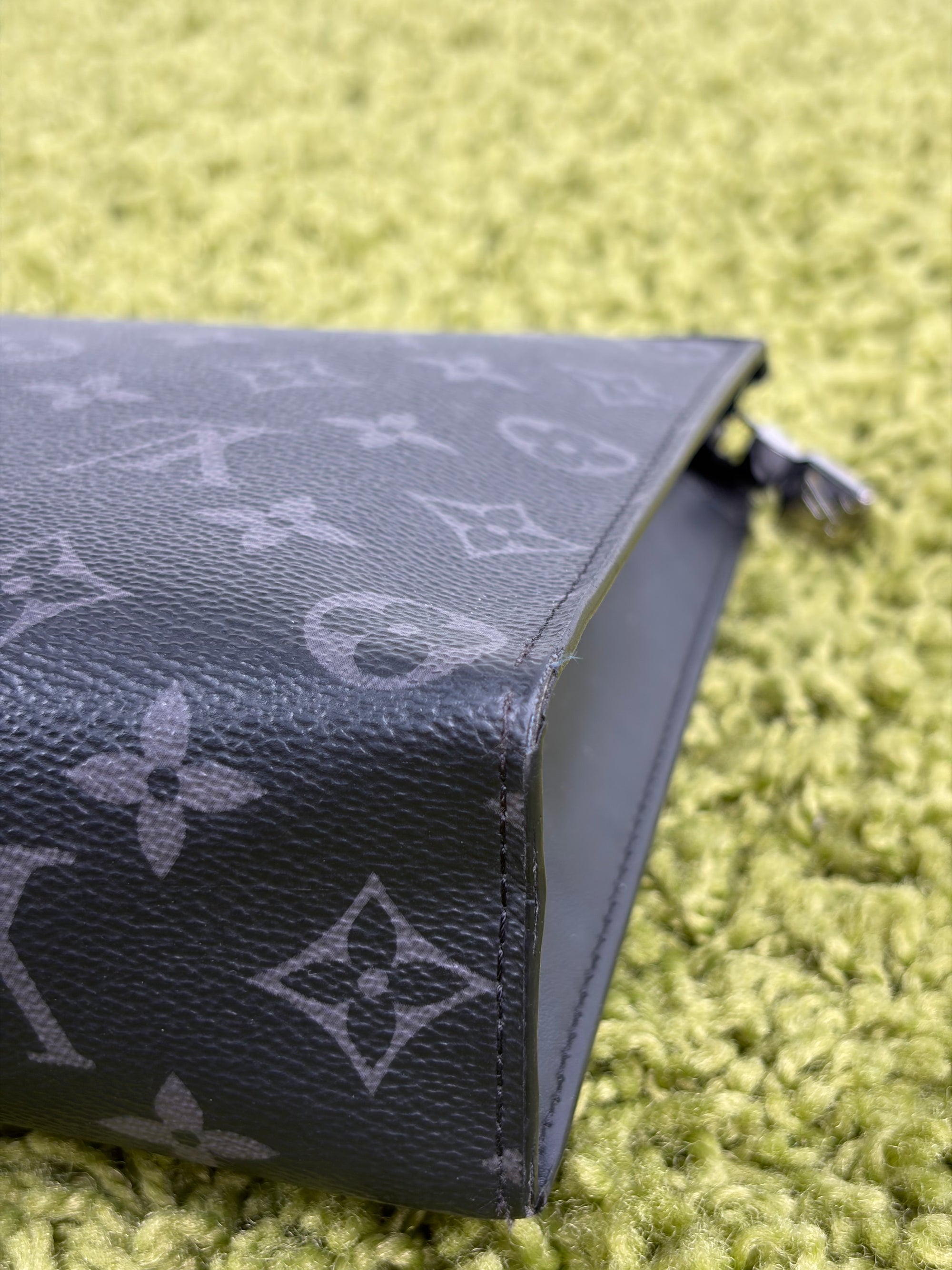 Pochette Louis Vuitton nera