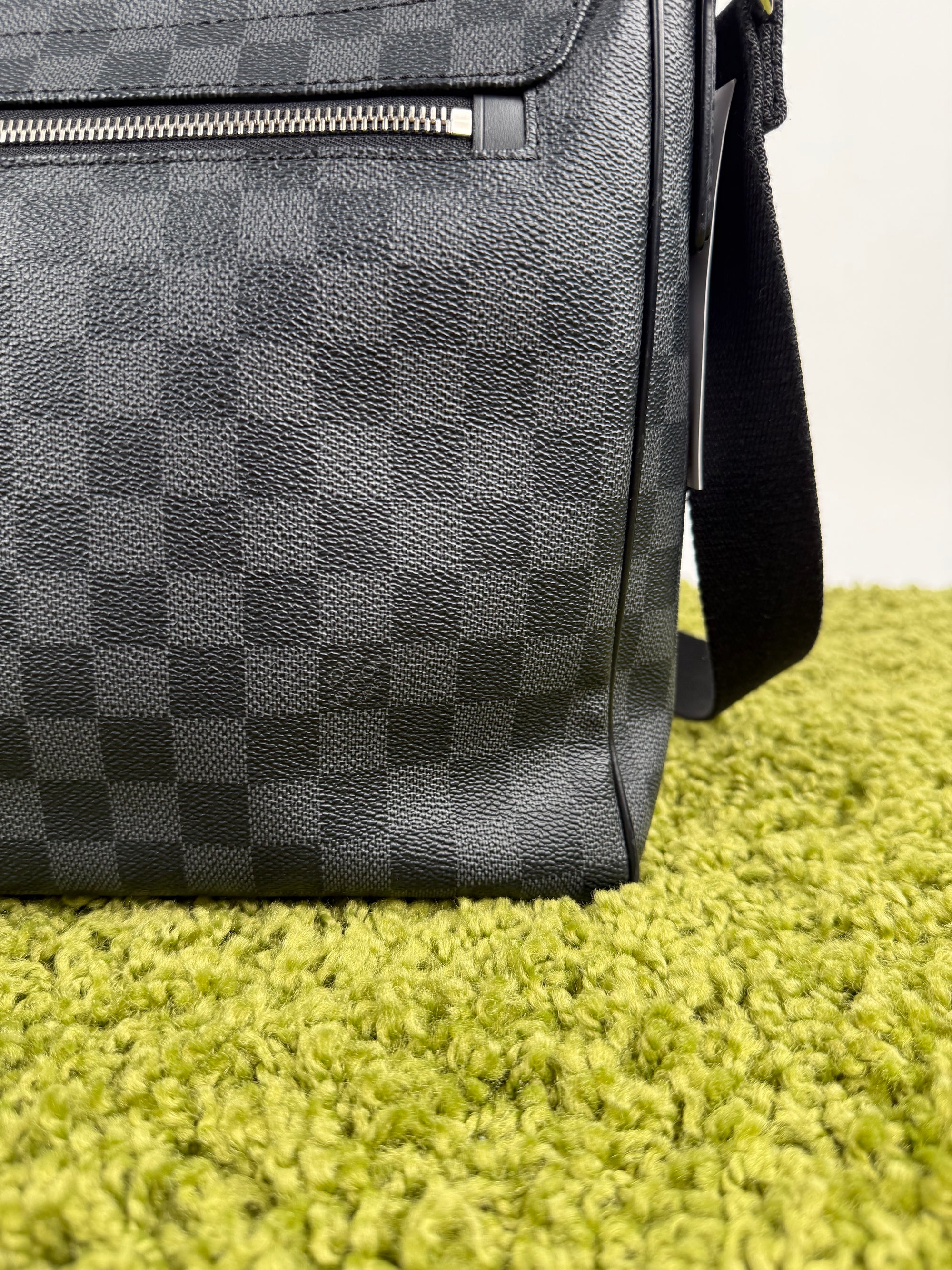 Borsello Messenger District Louis Vuitton Grigio