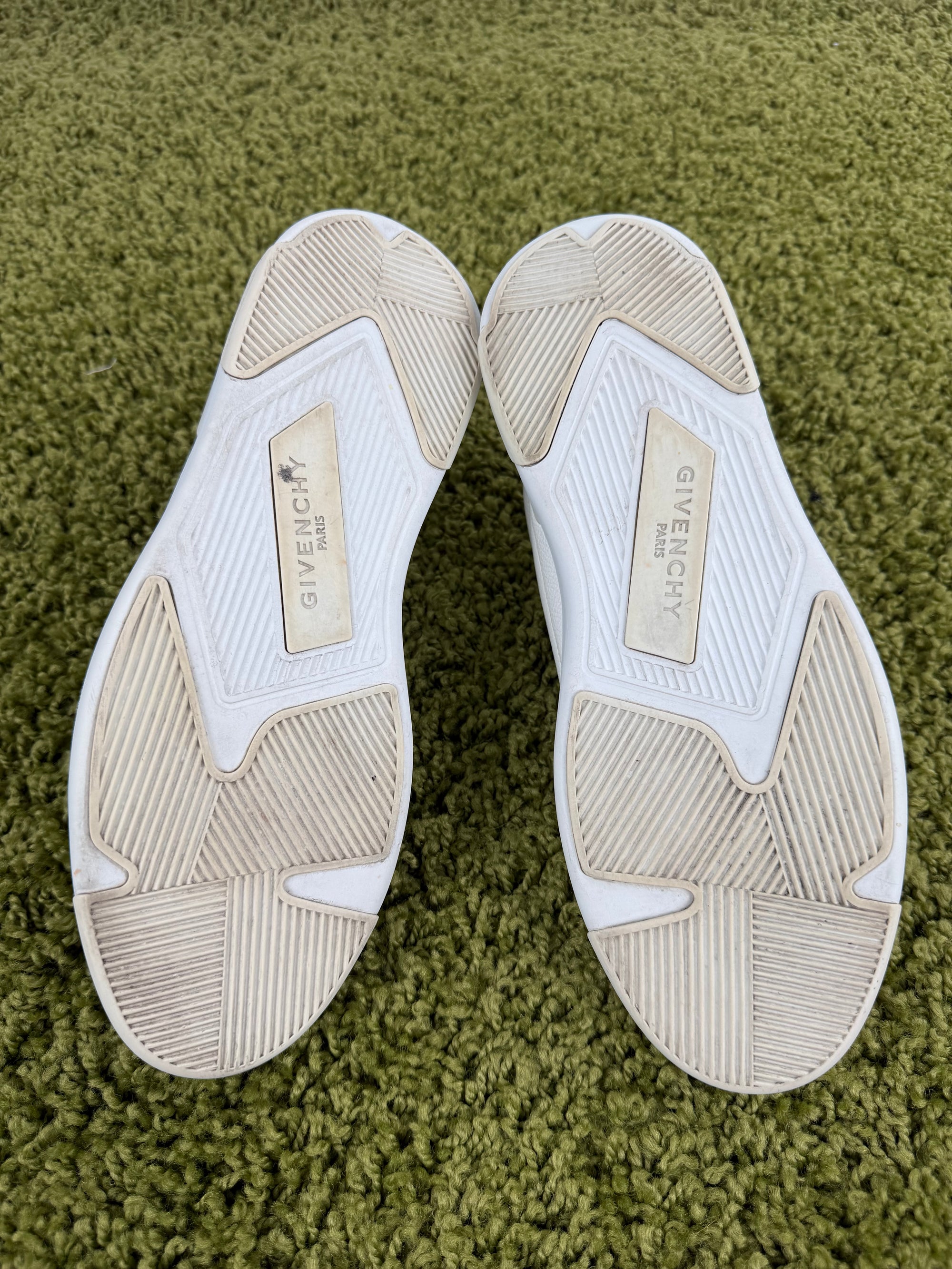 Givenchy Wing Low Sneaker 43