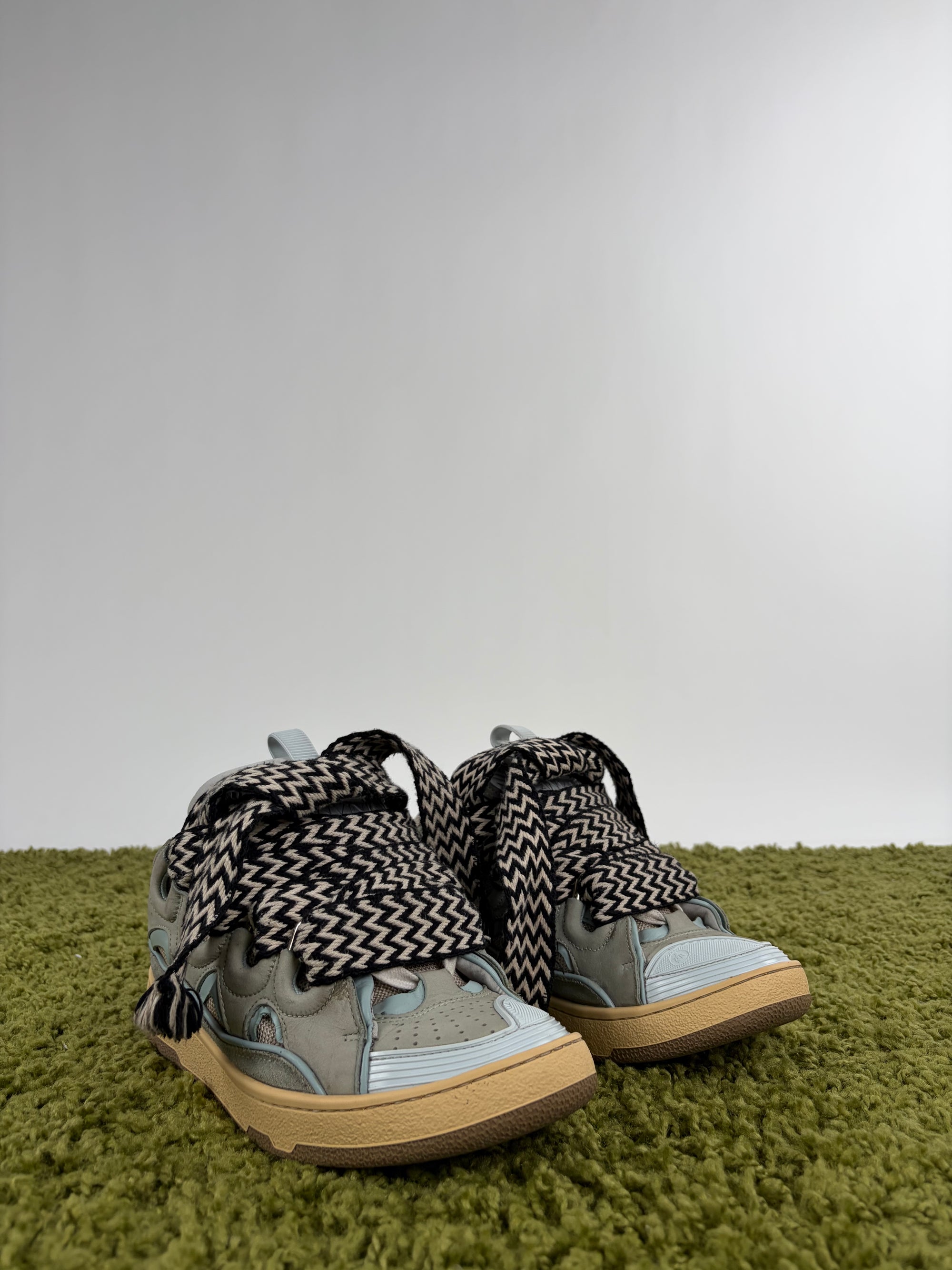 Lanvin Size 38 azzurre e grigie