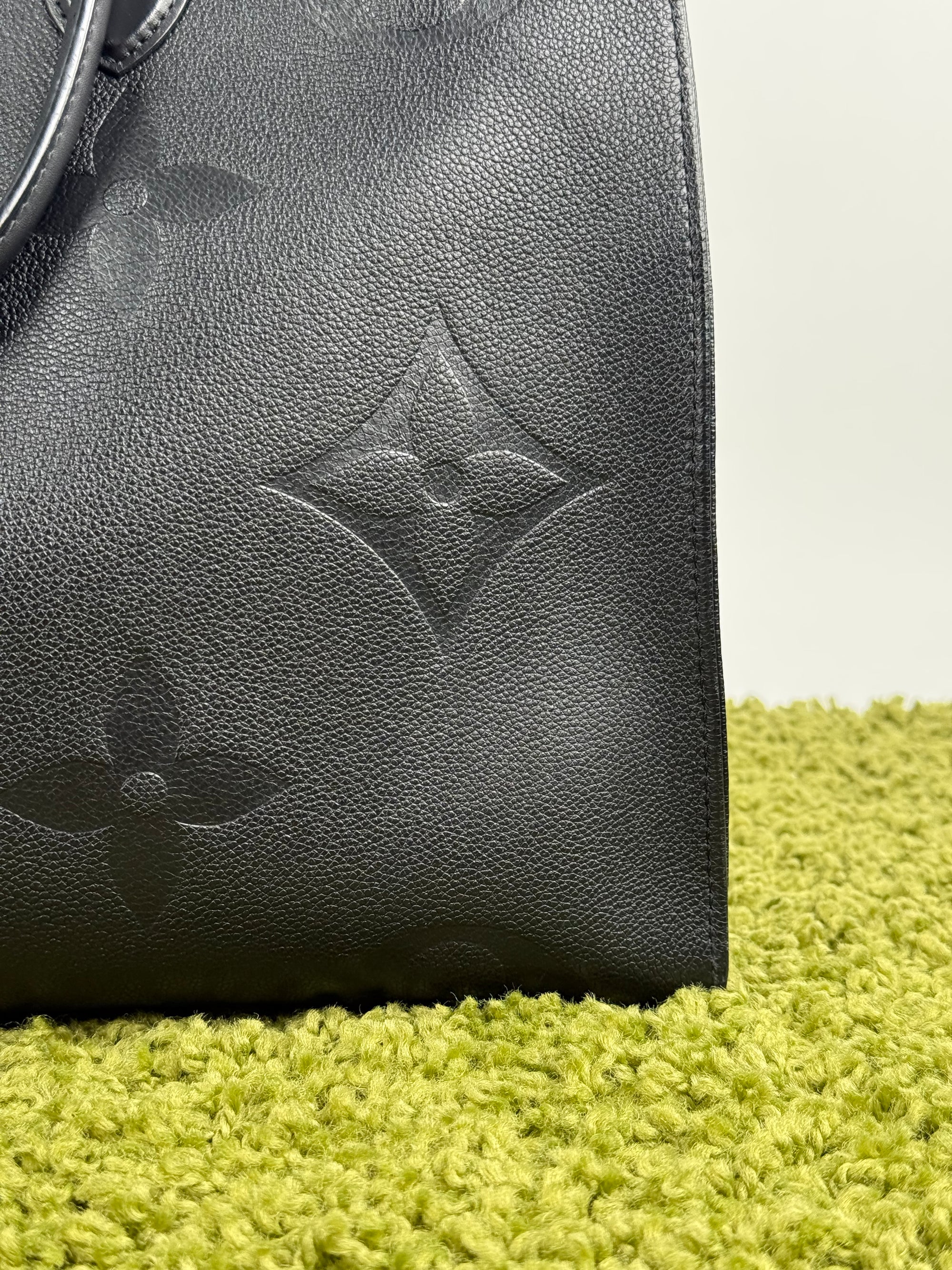 Tote Bag OnTheGo GM in pelle Louis Vuitton Nera