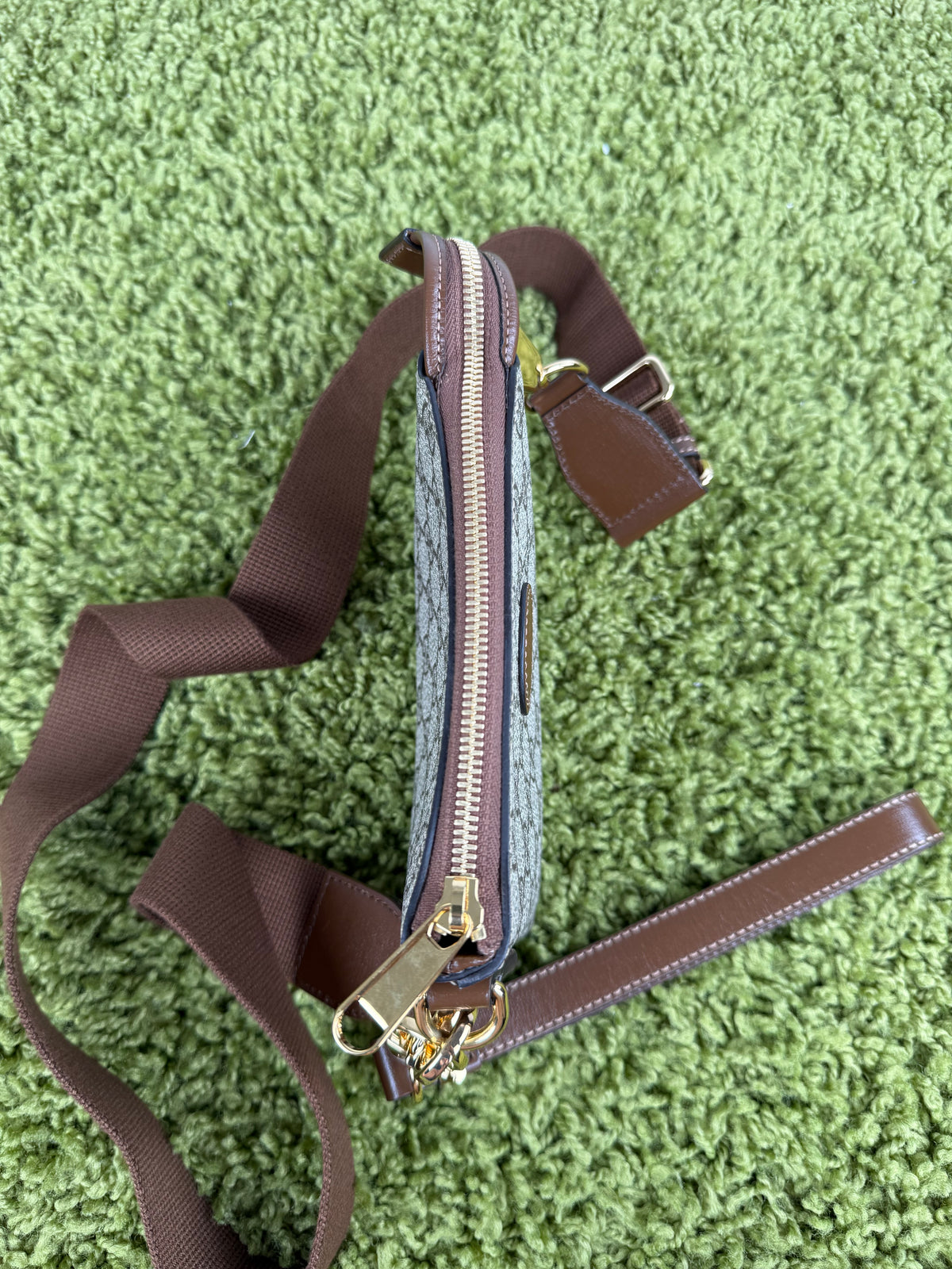 Borsa Gucci a tracolla con finitura in pelle Beige