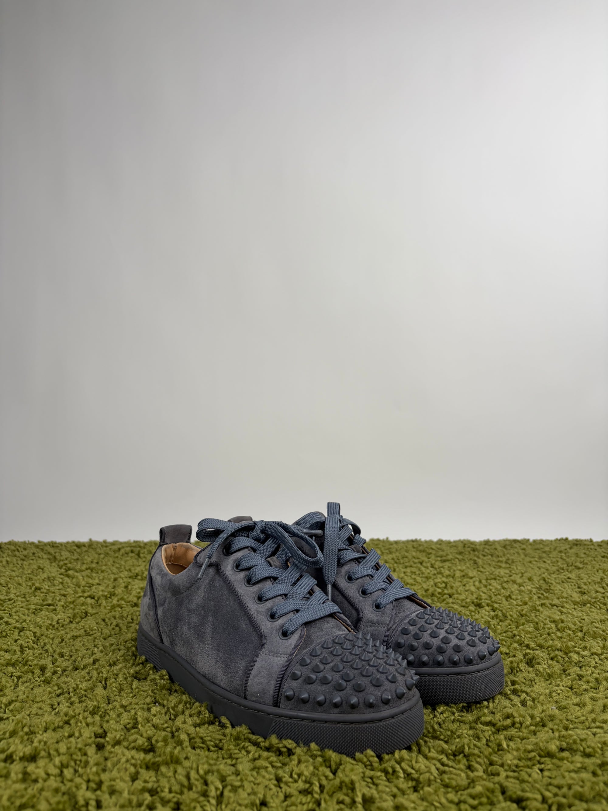 Louboutin basse Size 41 grigie
