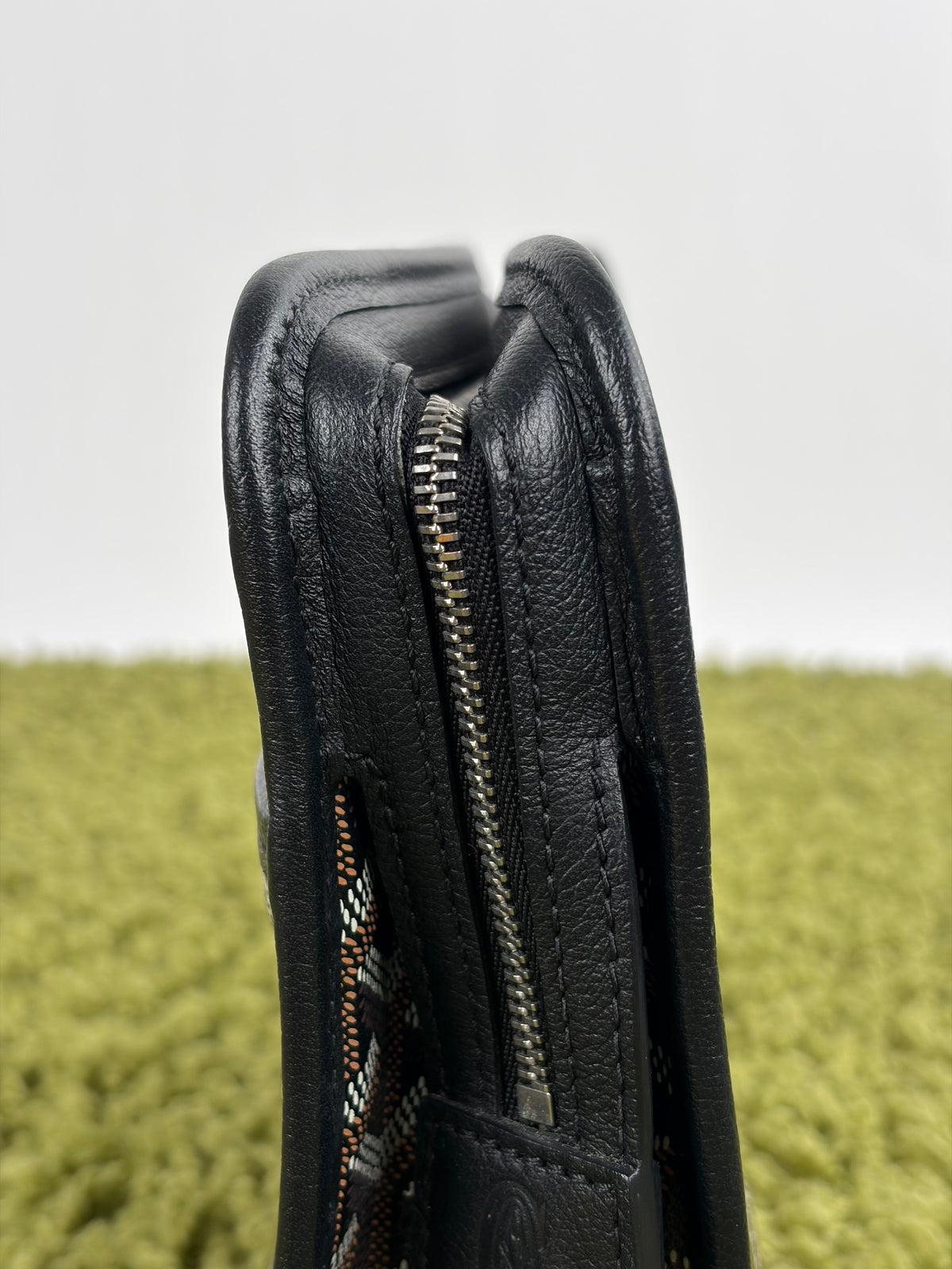 Pochette Goyard Jouvence MM in tela Goyardine Nera