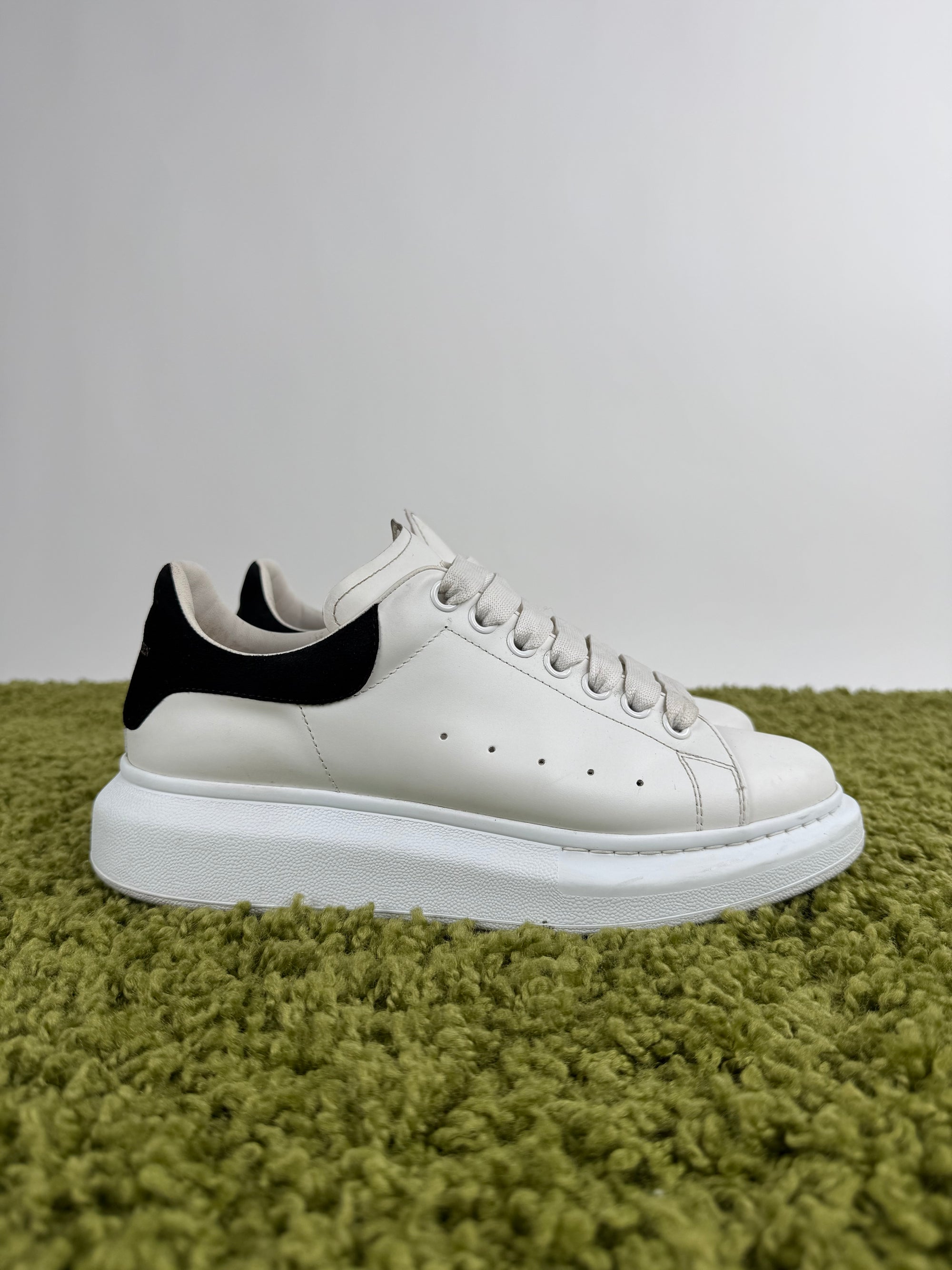 Alexander Mcqueen Bianca 40