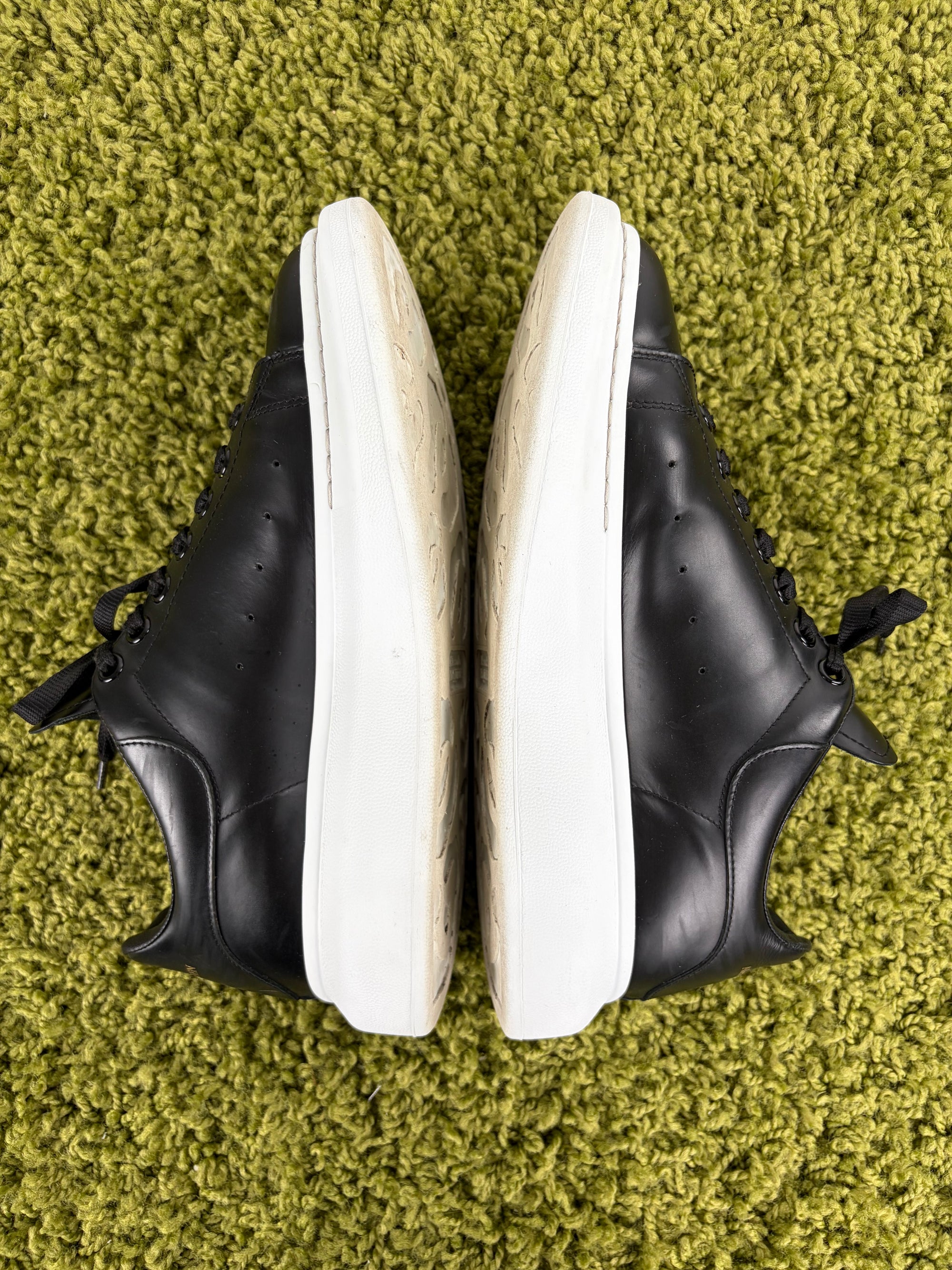 Mcqueen Size 42 nere e bianche