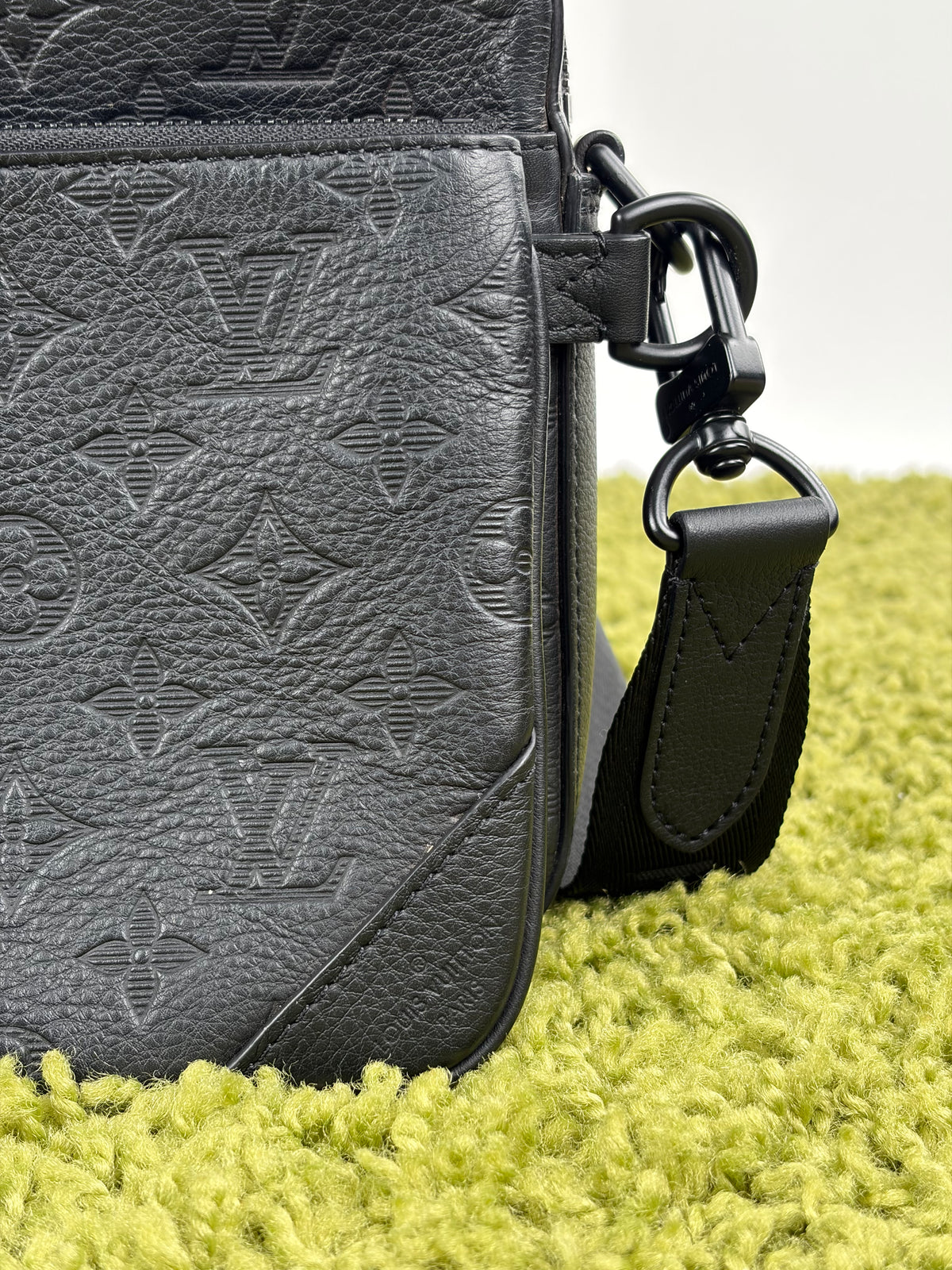 Borsa Louis Vuitton Messenger Trio Nera