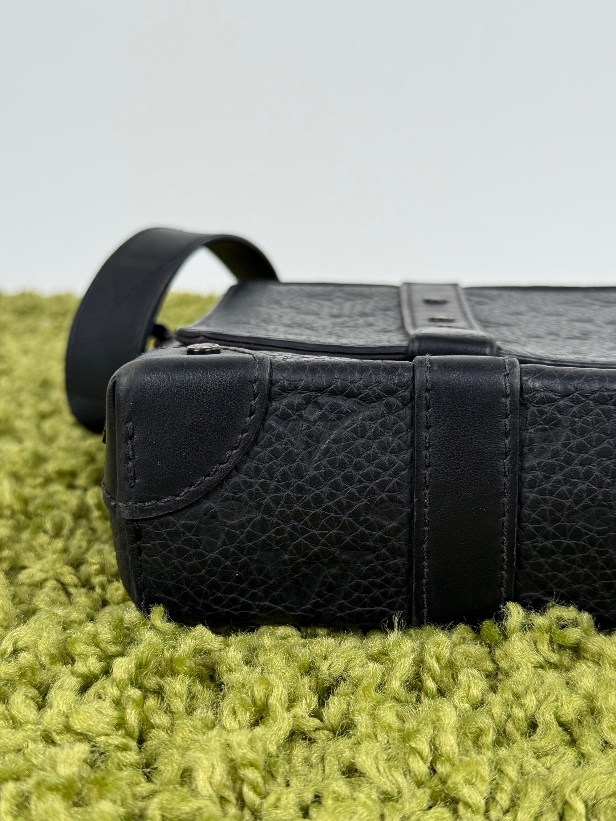 Borsa a tracolla Monogram Taurillon Soft Trunk Messenger Louis Vuitton