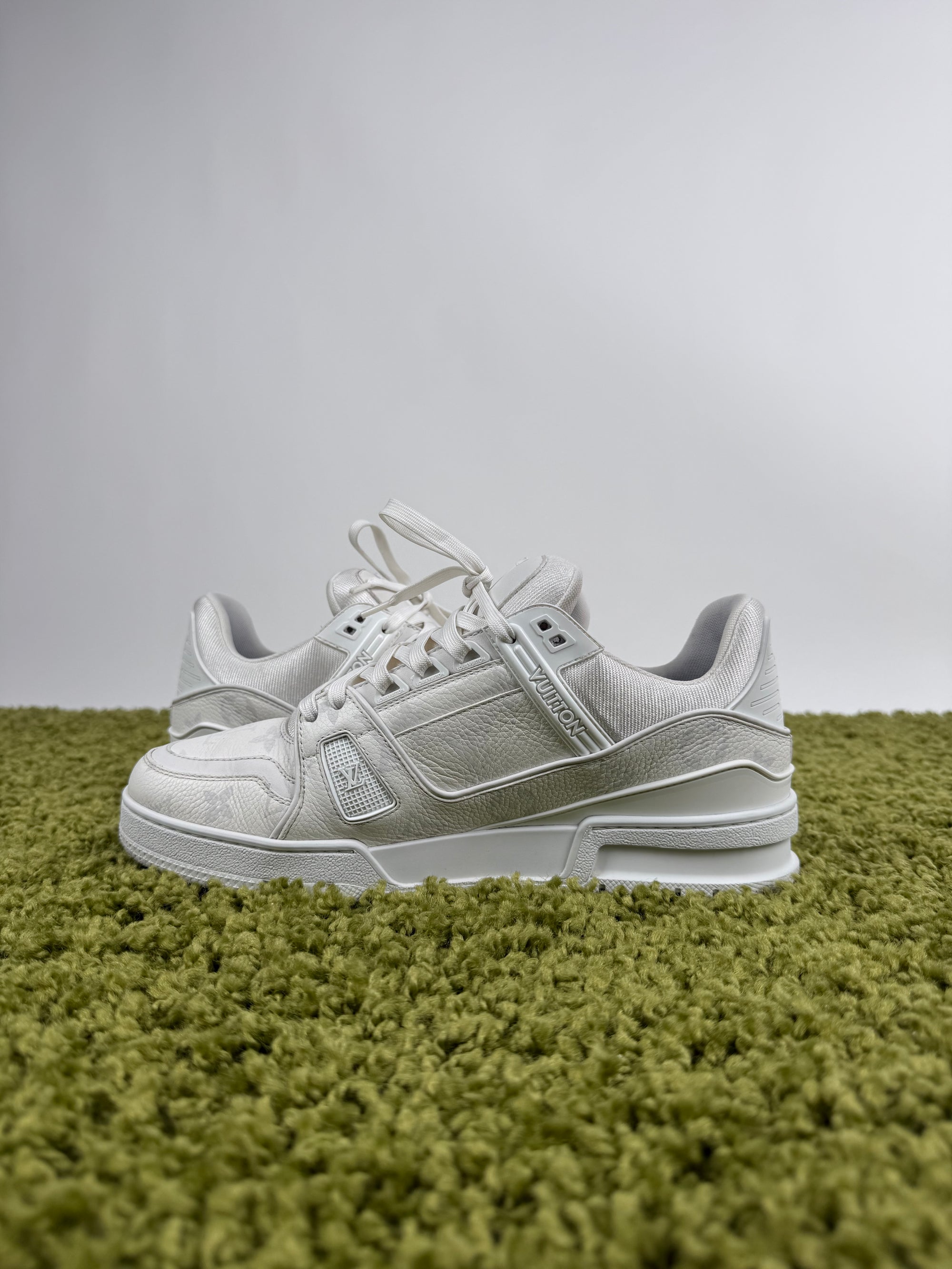 Louis Vuitton Trainer 41 veste 42