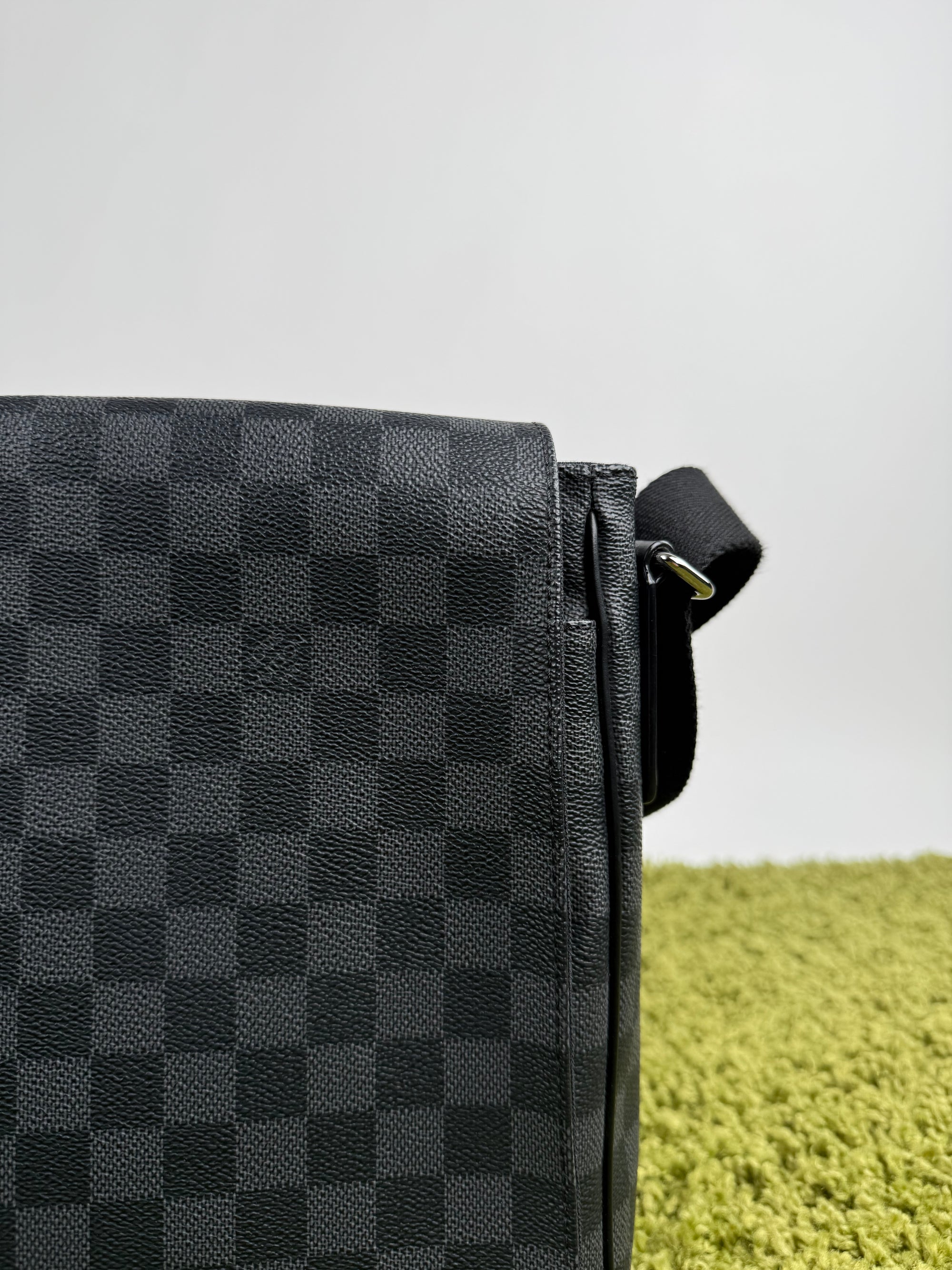 Borsello Messenger District Louis Vuitton Grigio