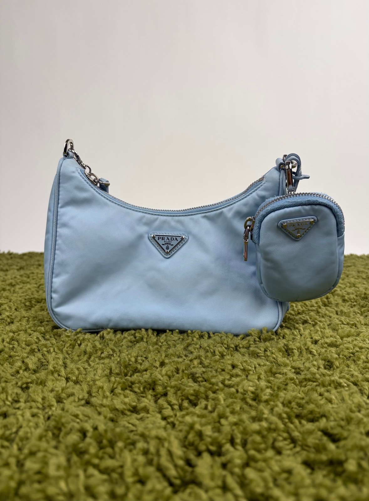 Borsa a spalla Prada Re-Edition Azzurro - Second Hand Di Fiore