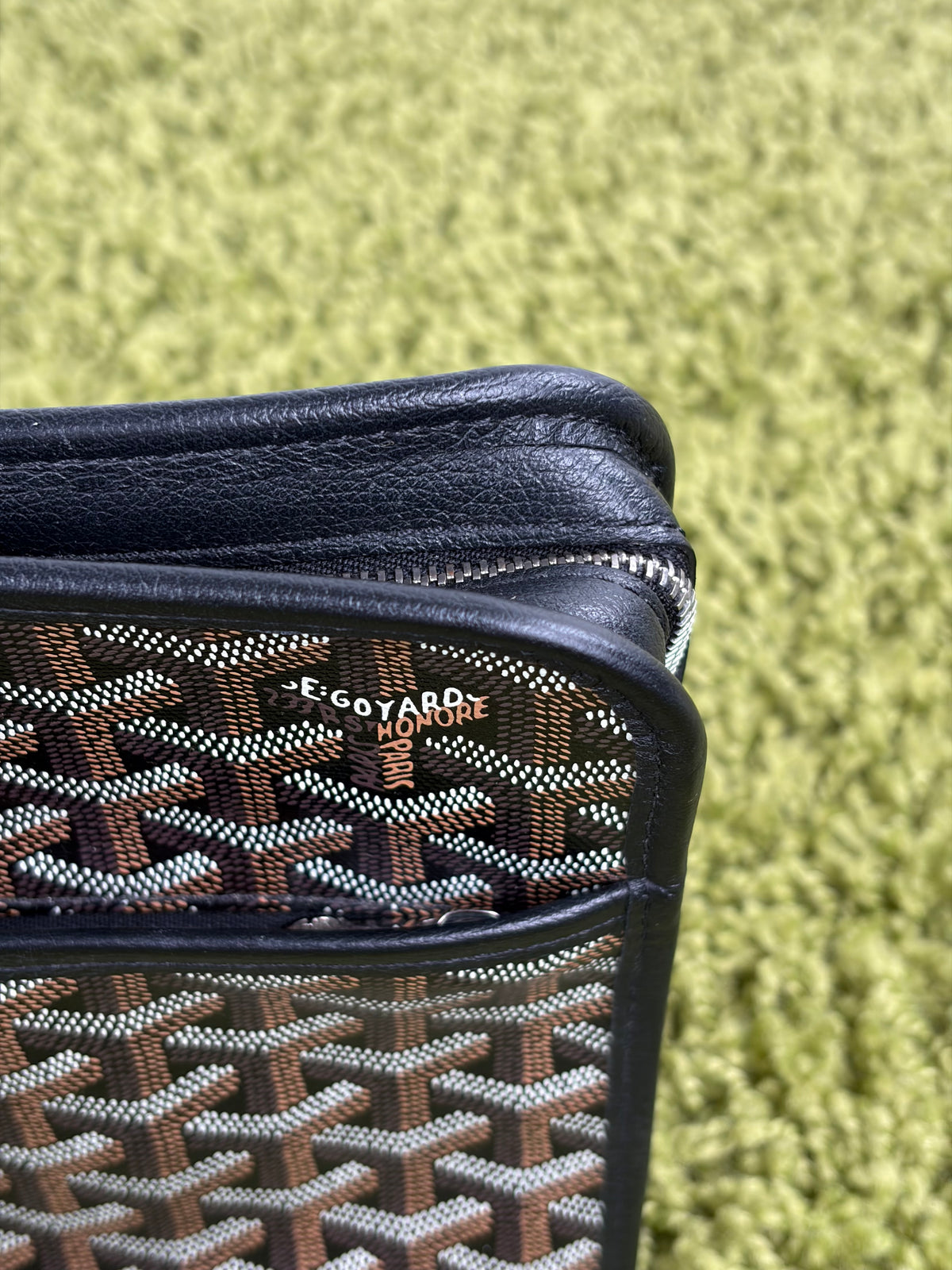 Pochette Goyard Jouvence MM in tela Goyardine Nera