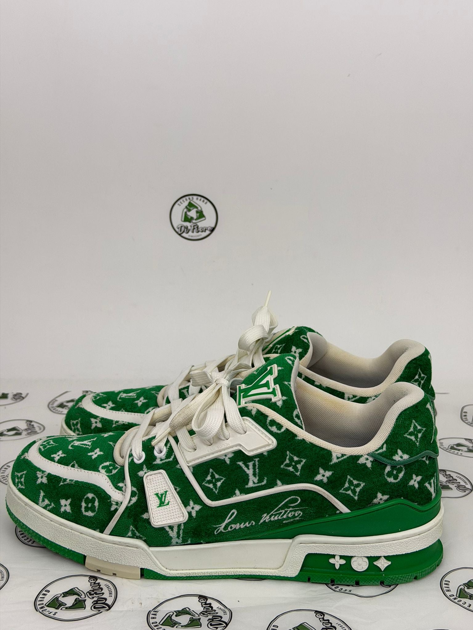 Louis Vuitton trainer Size 8=42 veste 43 verde e bianca