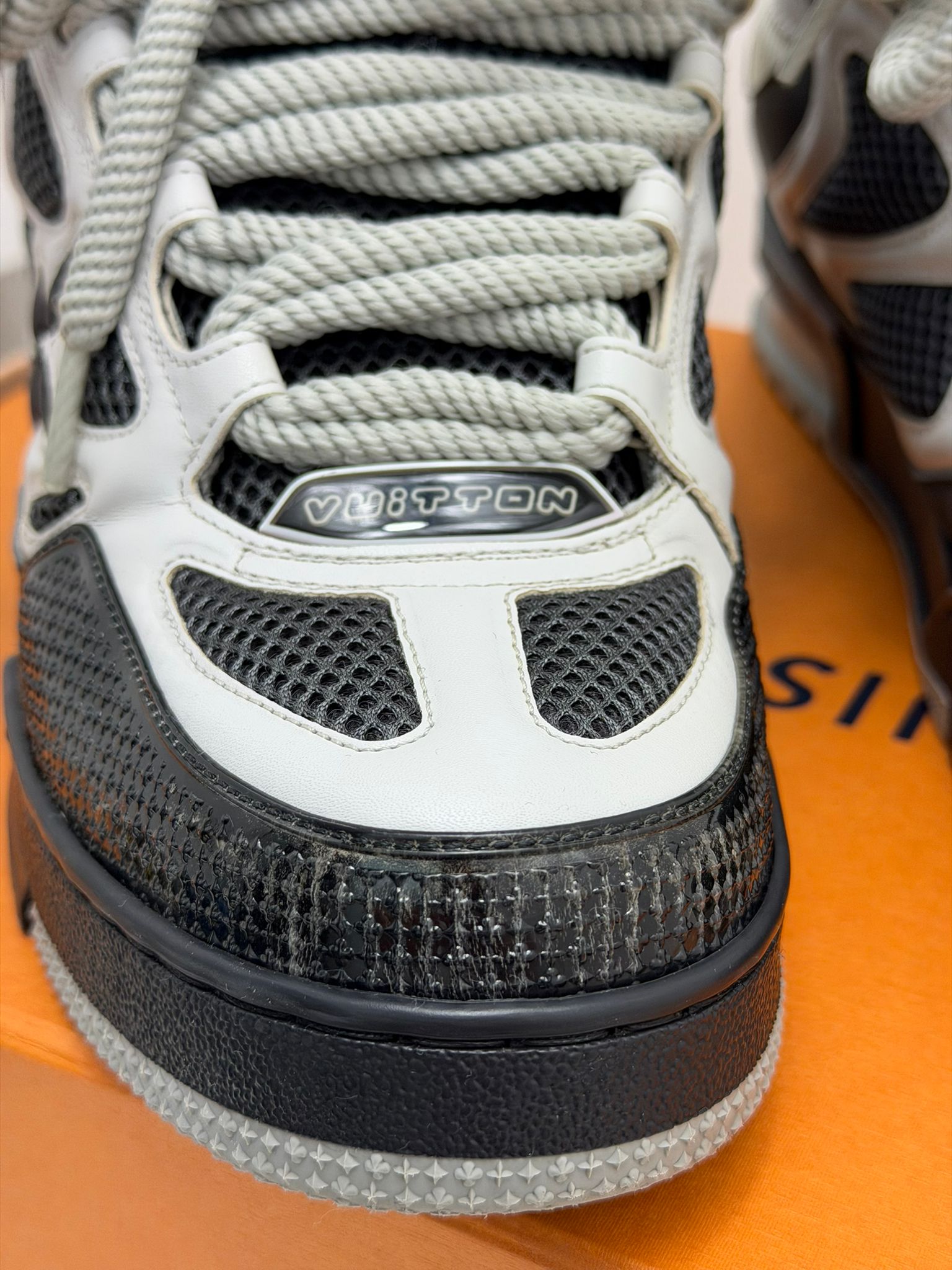 Louis Vuitton skate 43 grigie